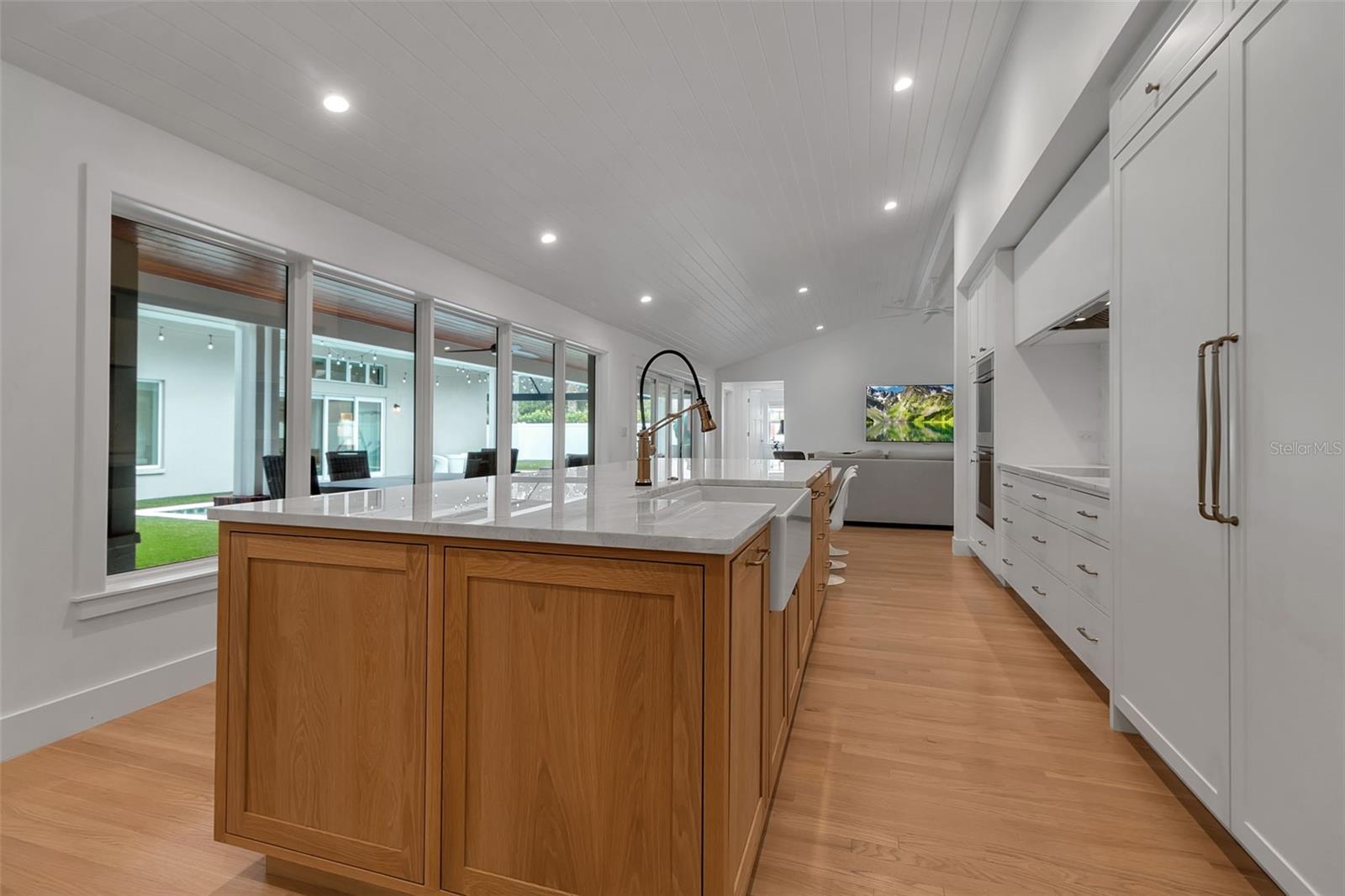 1838 ALTA VISTA ST