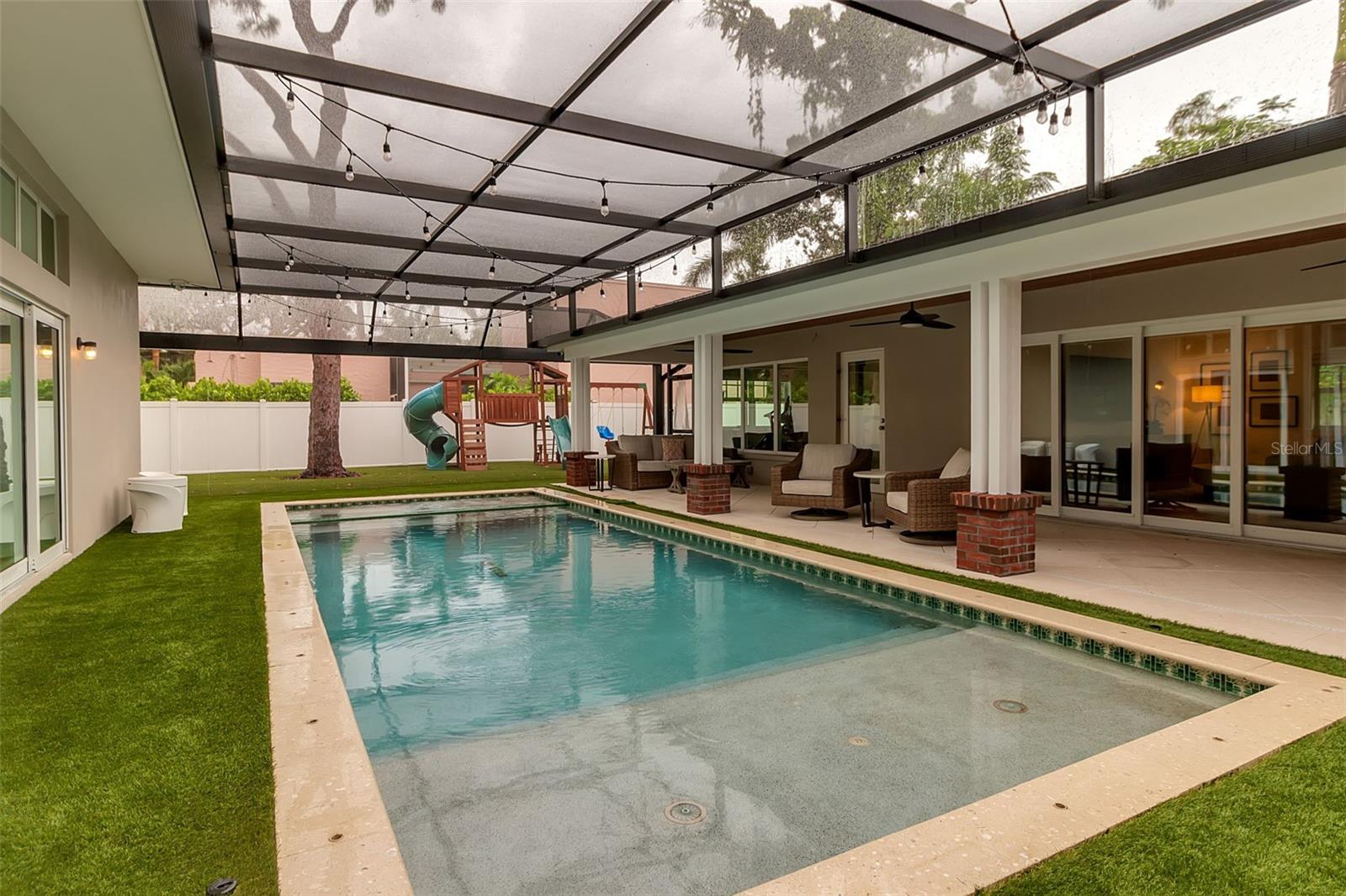 1838 ALTA VISTA ST