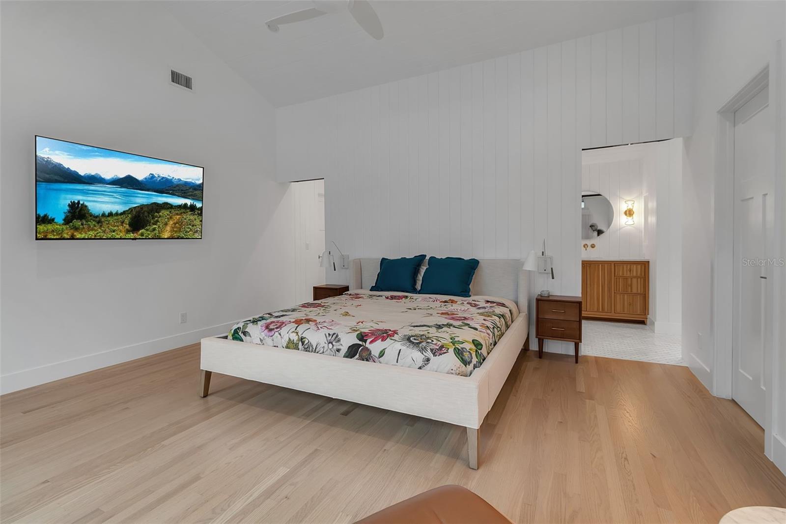 1838 ALTA VISTA ST