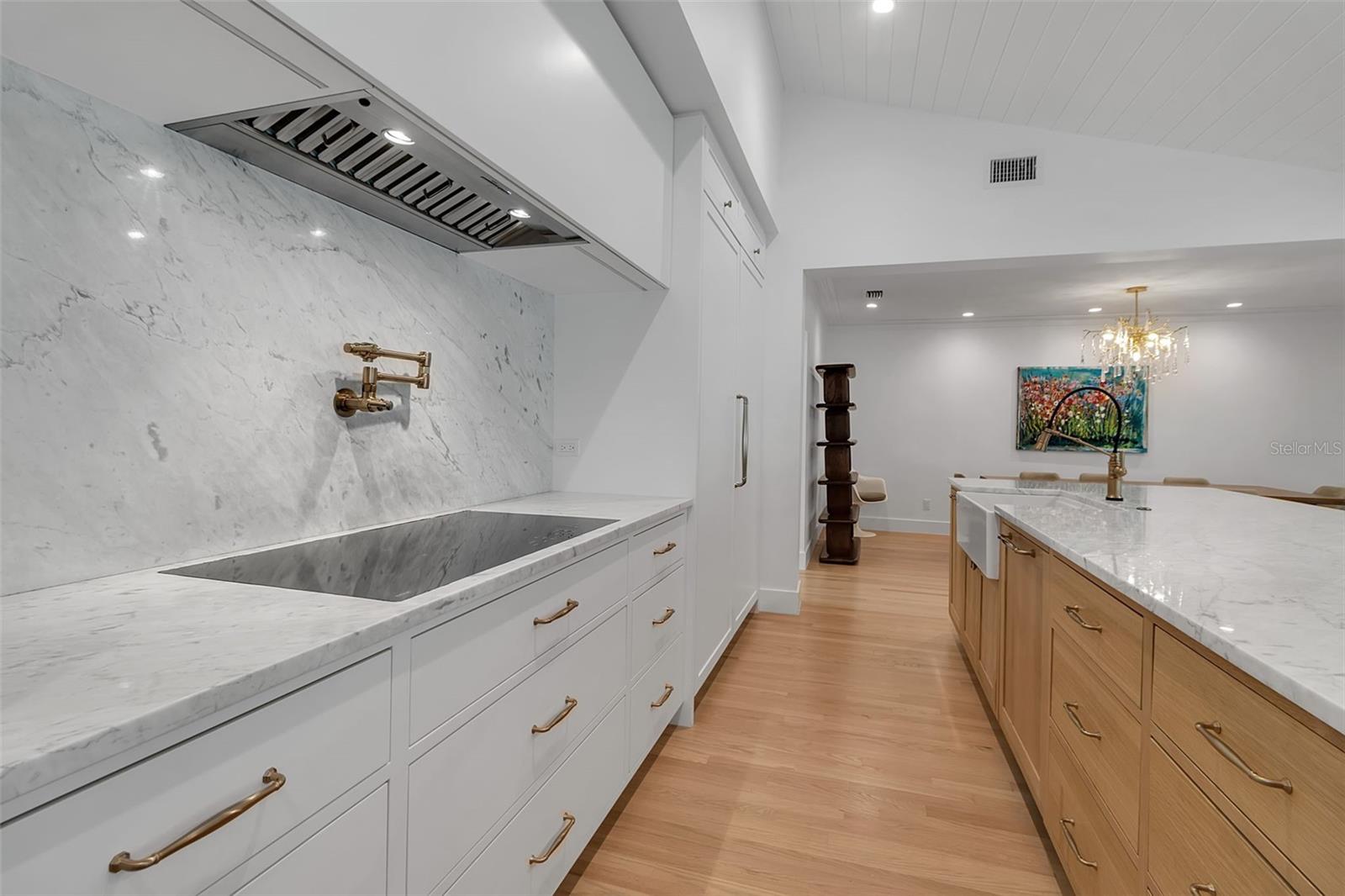 1838 ALTA VISTA ST