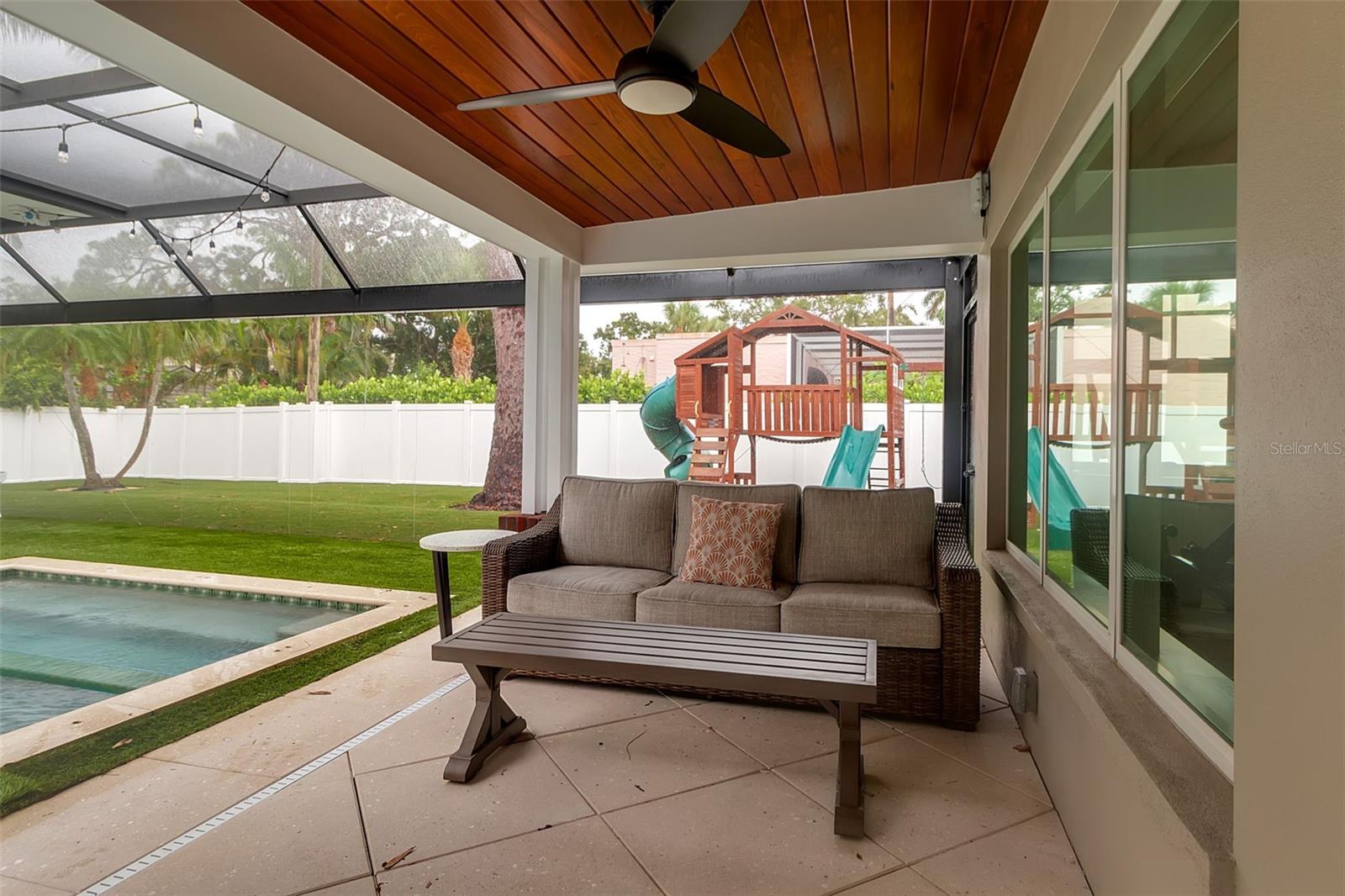 1838 ALTA VISTA ST