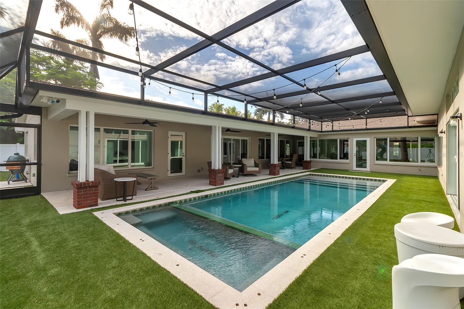 1838 ALTA VISTA ST