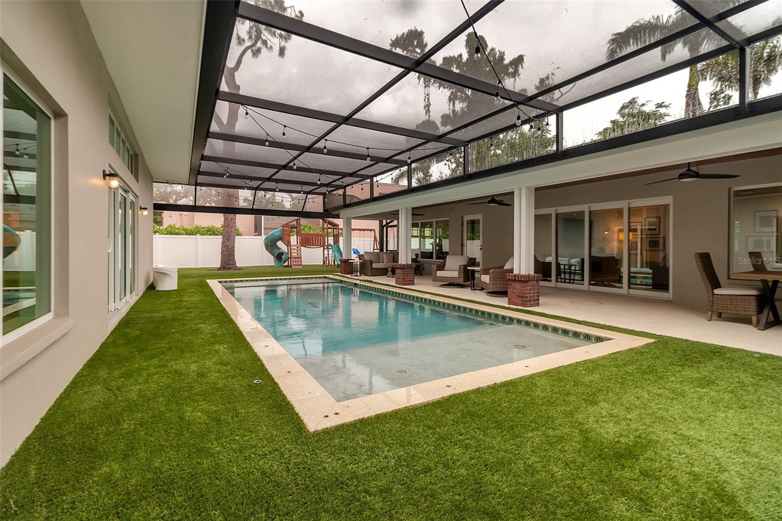 1838 ALTA VISTA ST