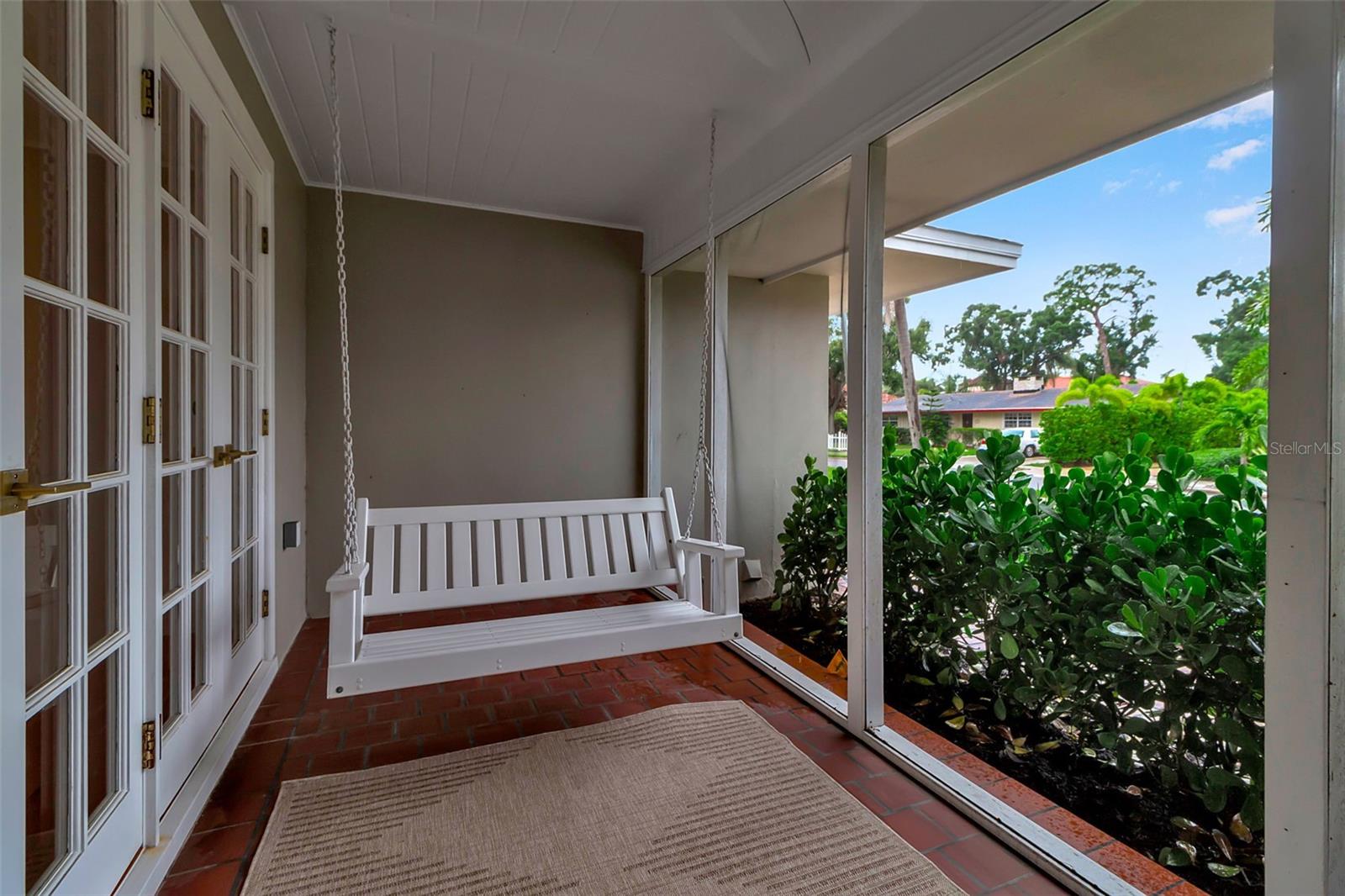 1838 ALTA VISTA ST