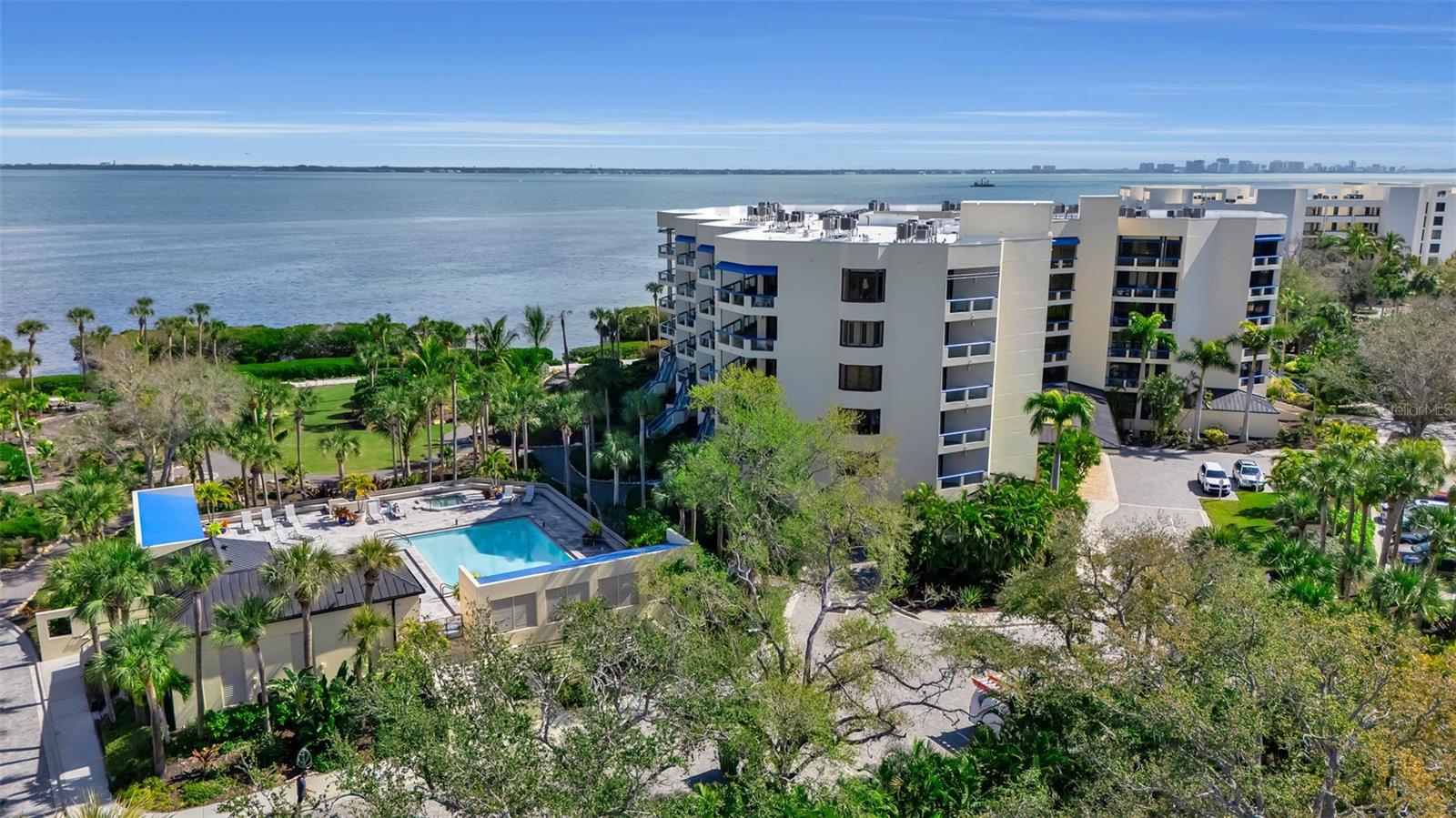 2110 HARBOURSIDE DR #523