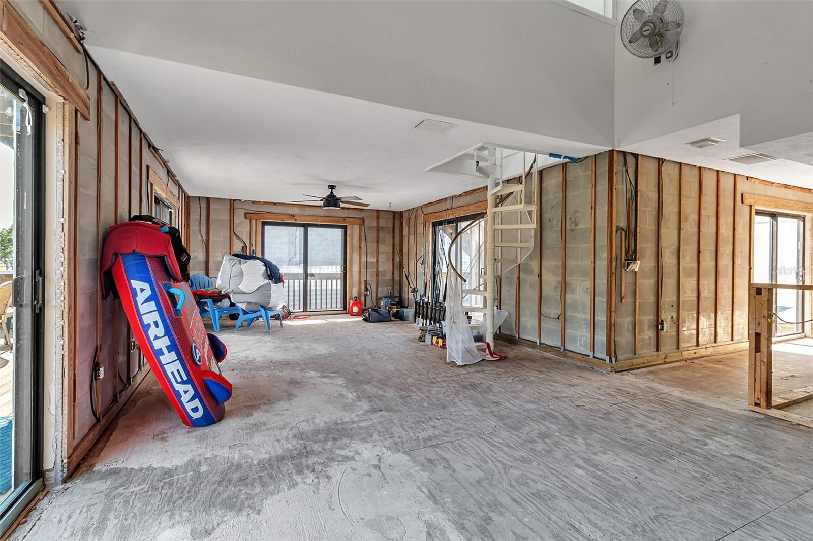 1040 SYLVAN DR