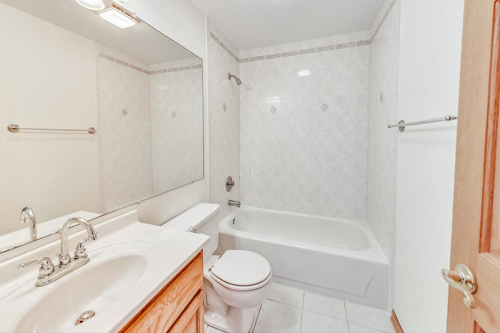 562 E Windgate Court Unit: 5D3