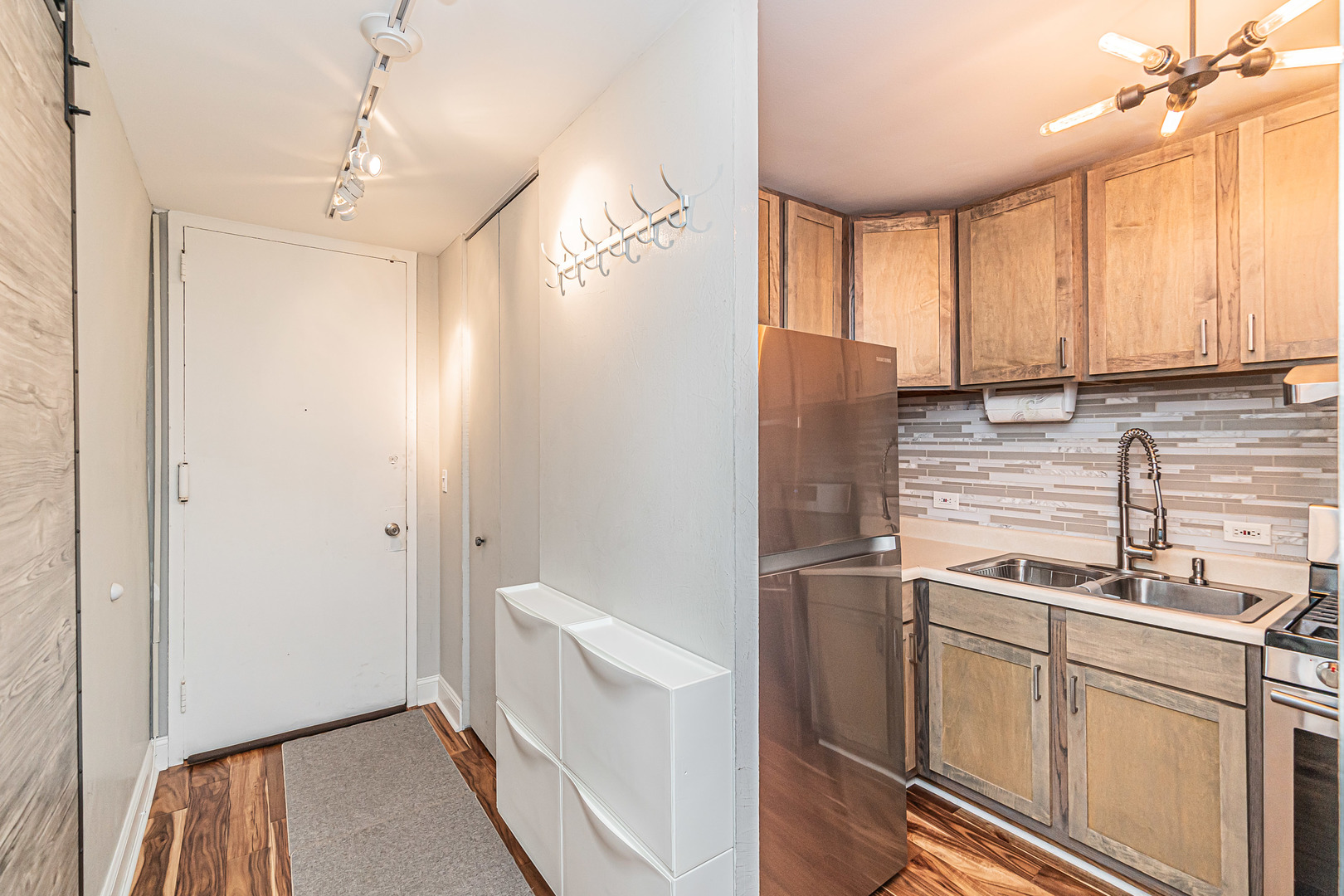 2921 S Michigan Avenue Unit: 208