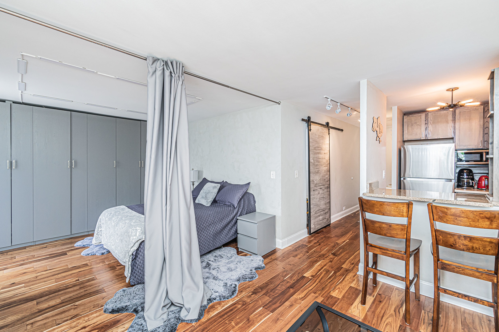 2921 S Michigan Avenue Unit: 208