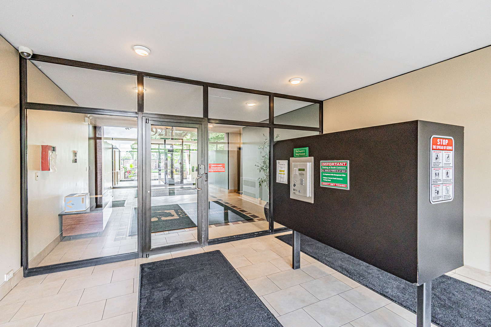 2921 S Michigan Avenue Unit: 208