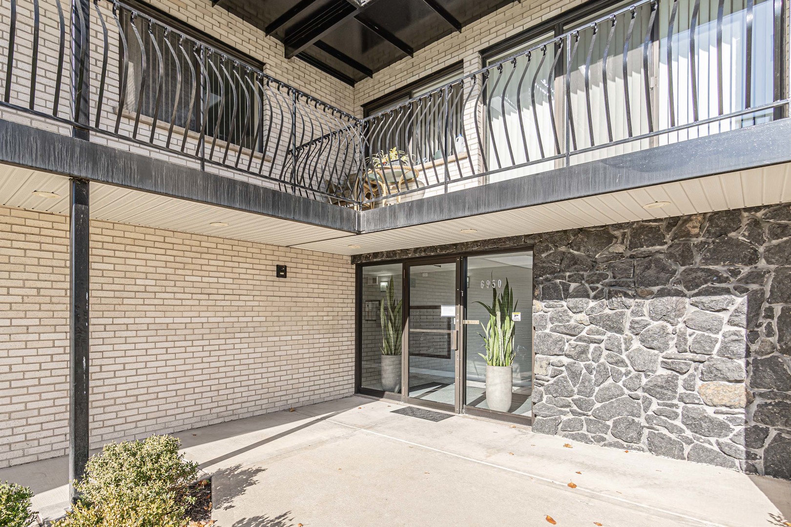 6950 W Forest Preserve Drive Unit: 313