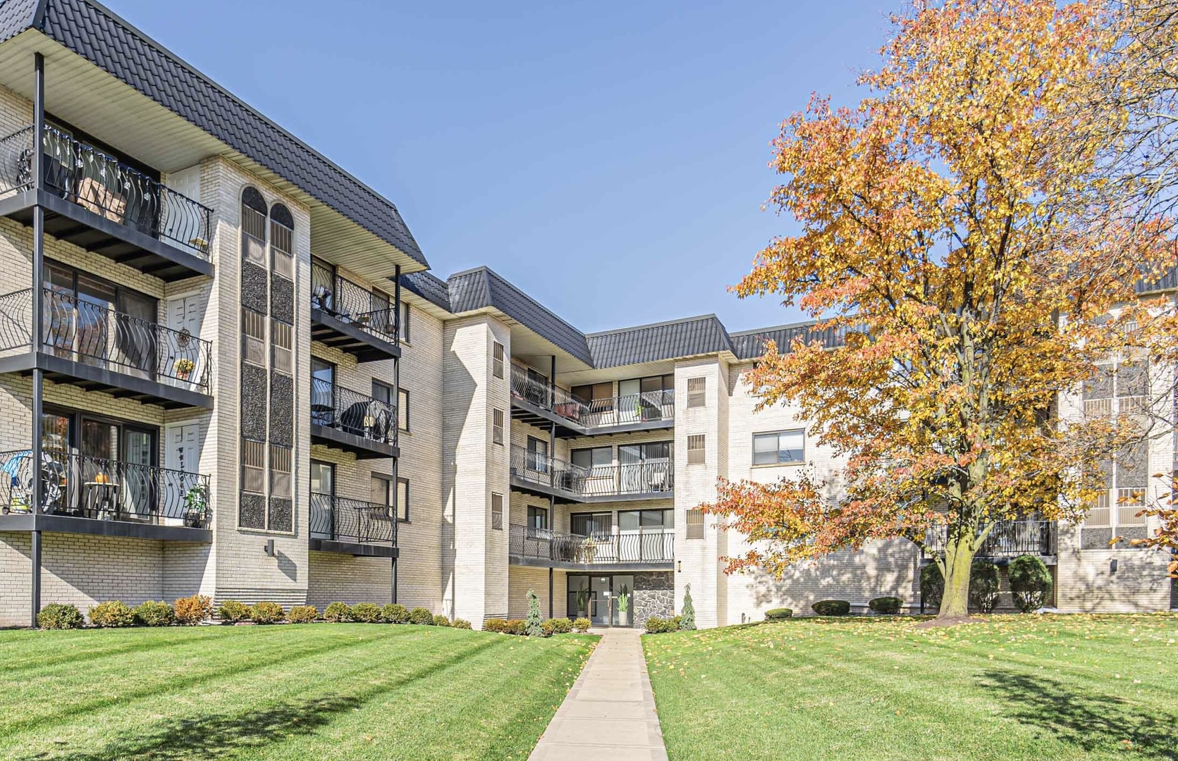 6950 W Forest Preserve Drive Unit: 313