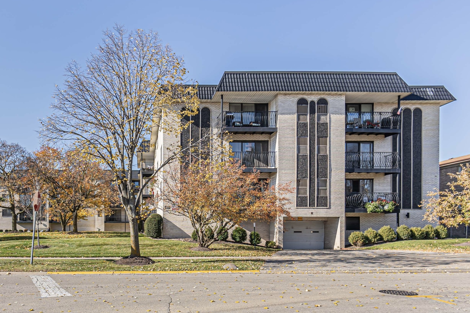 6950 W Forest Preserve Drive Unit: 313