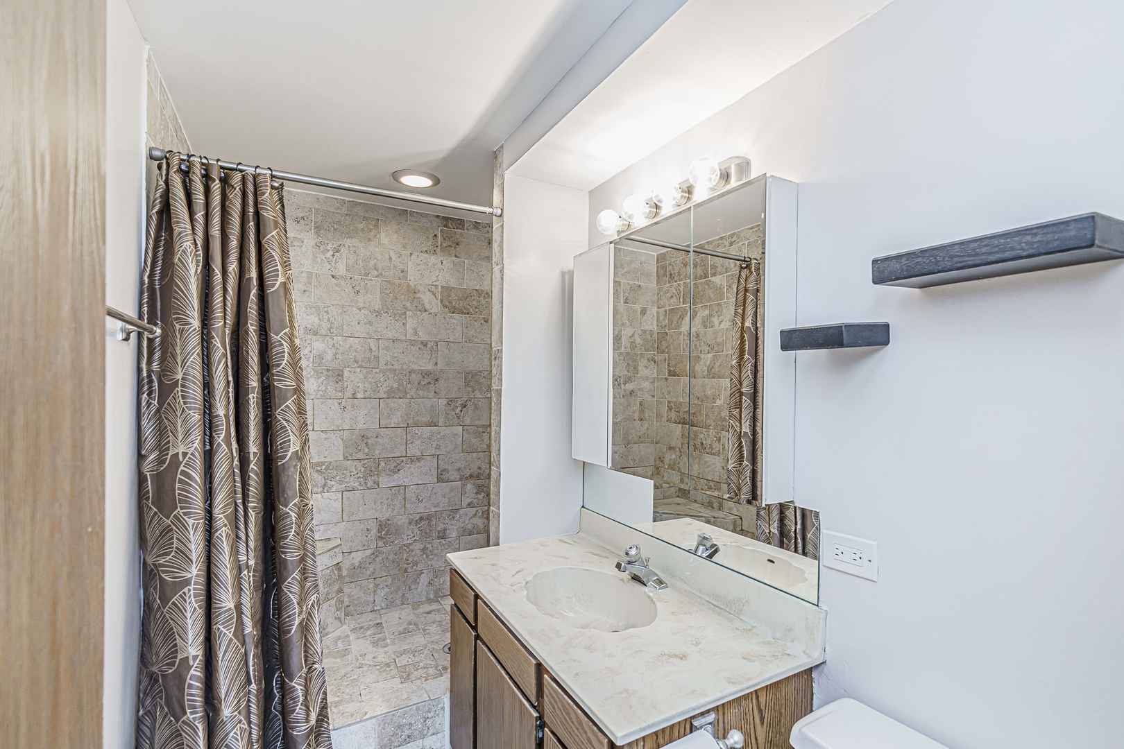 6950 W Forest Preserve Drive Unit: 313