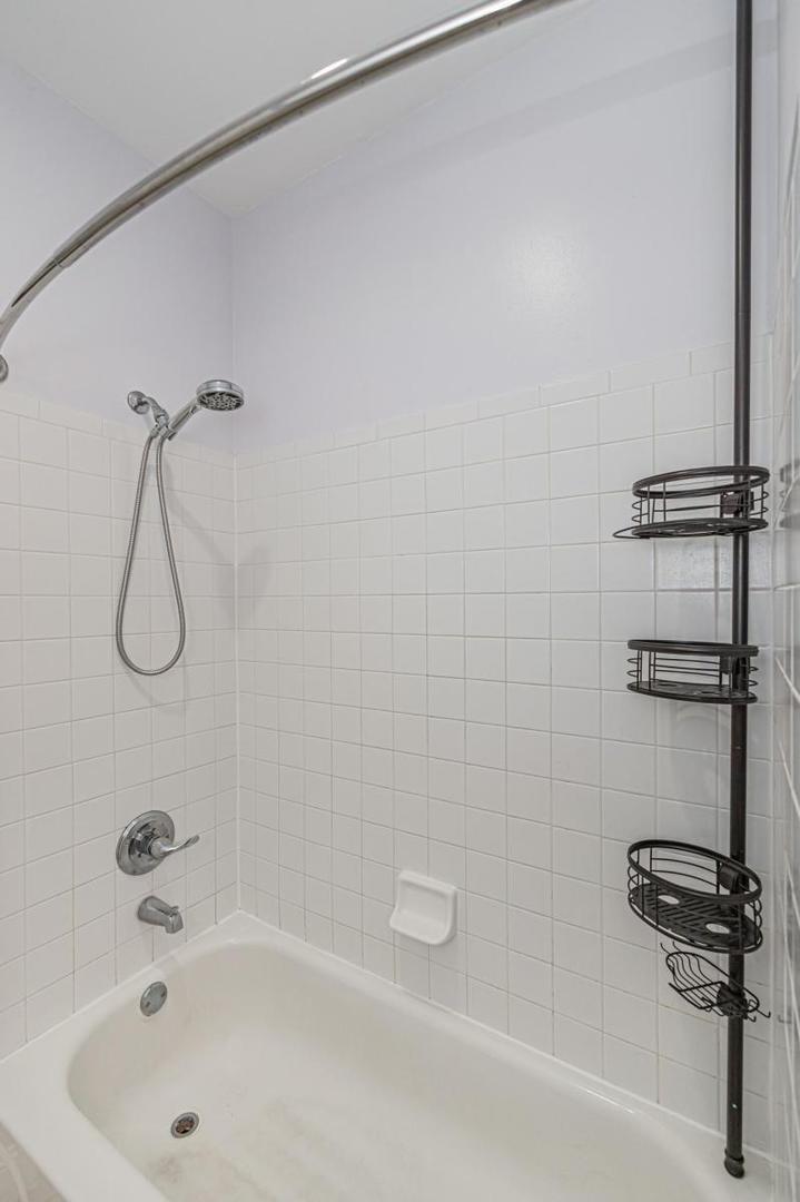 2827 CEDAR GLADE Drive Unit: 2827