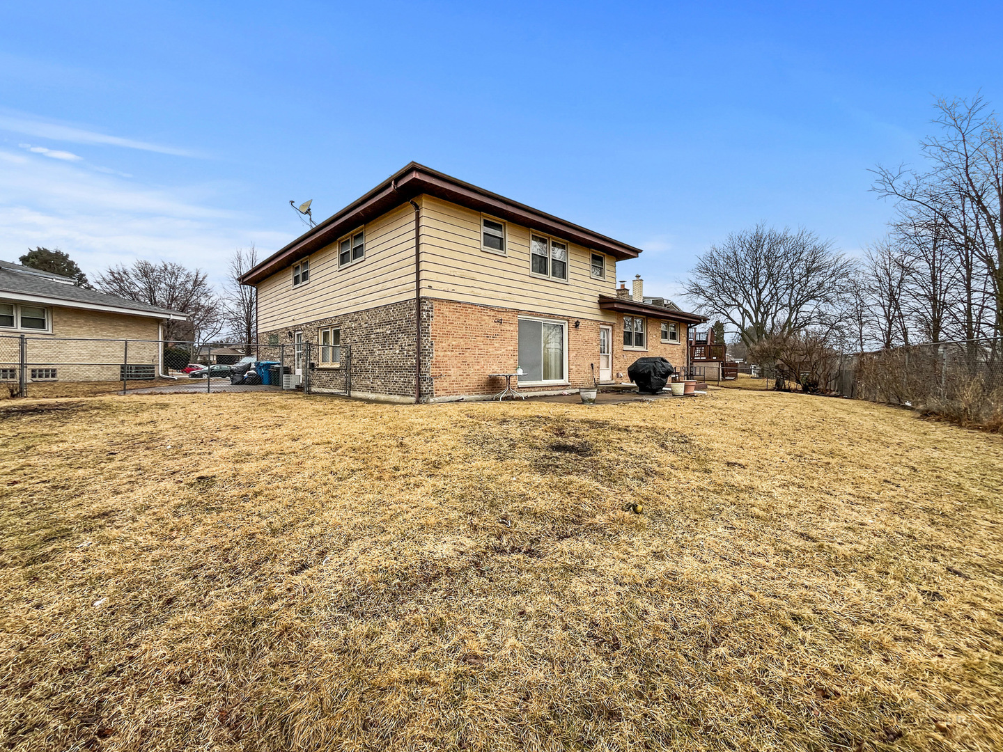 833 W Heritage Drive