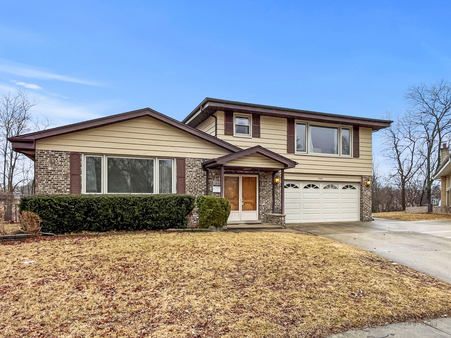 833 W Heritage Drive