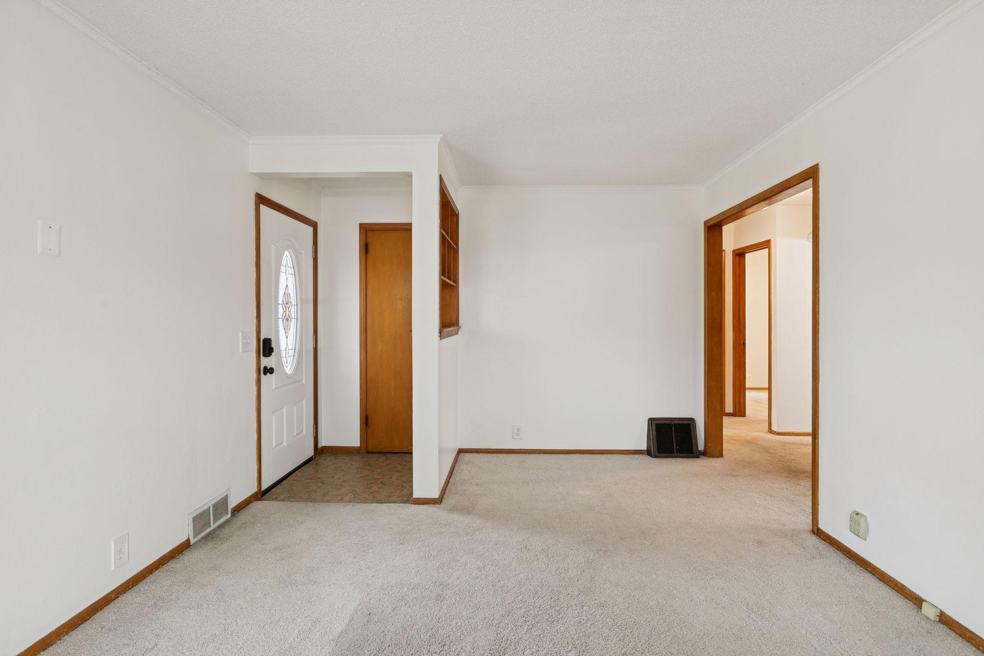 5157 Vincent Avenue N