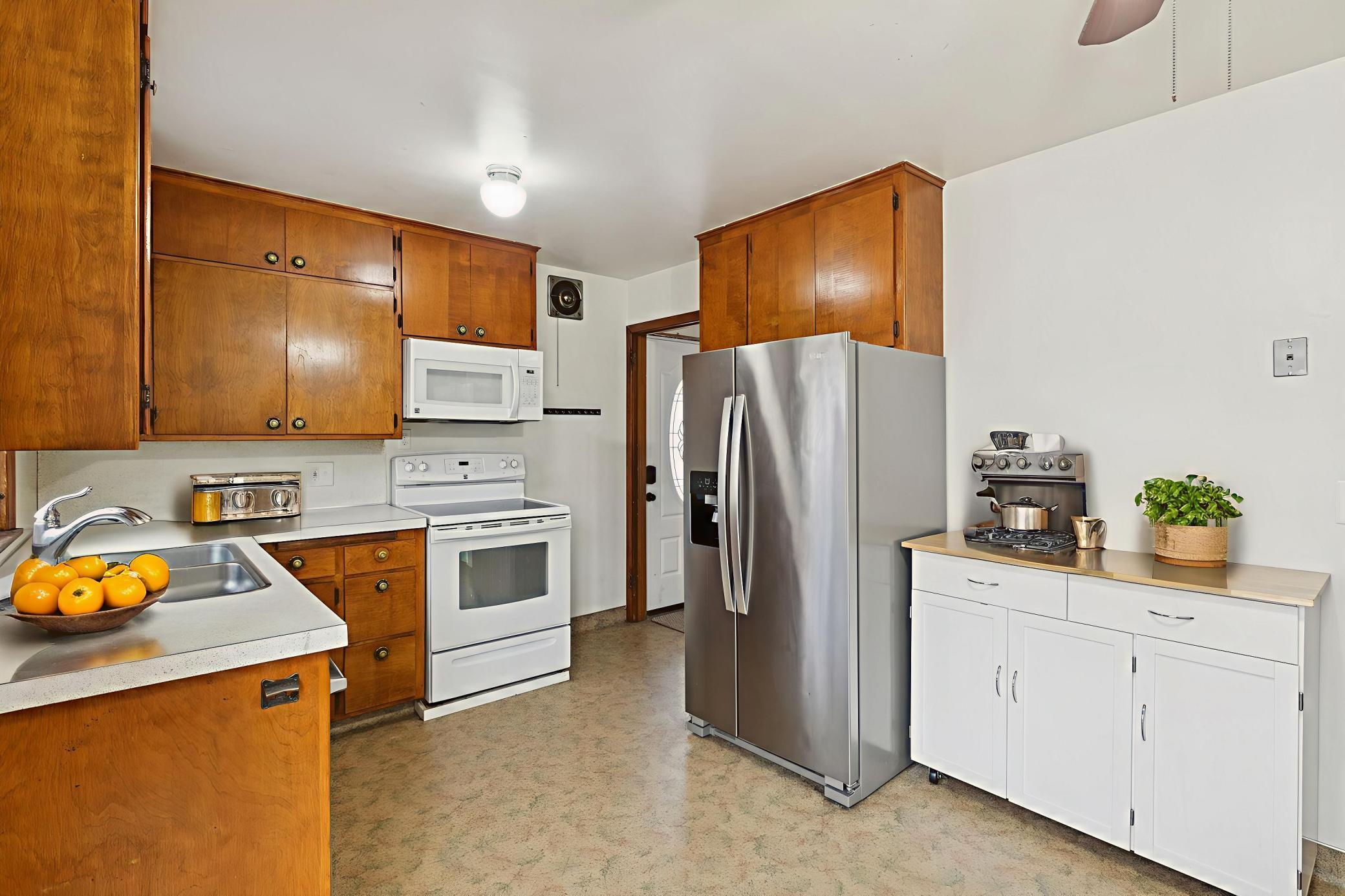 5157 Vincent Avenue N