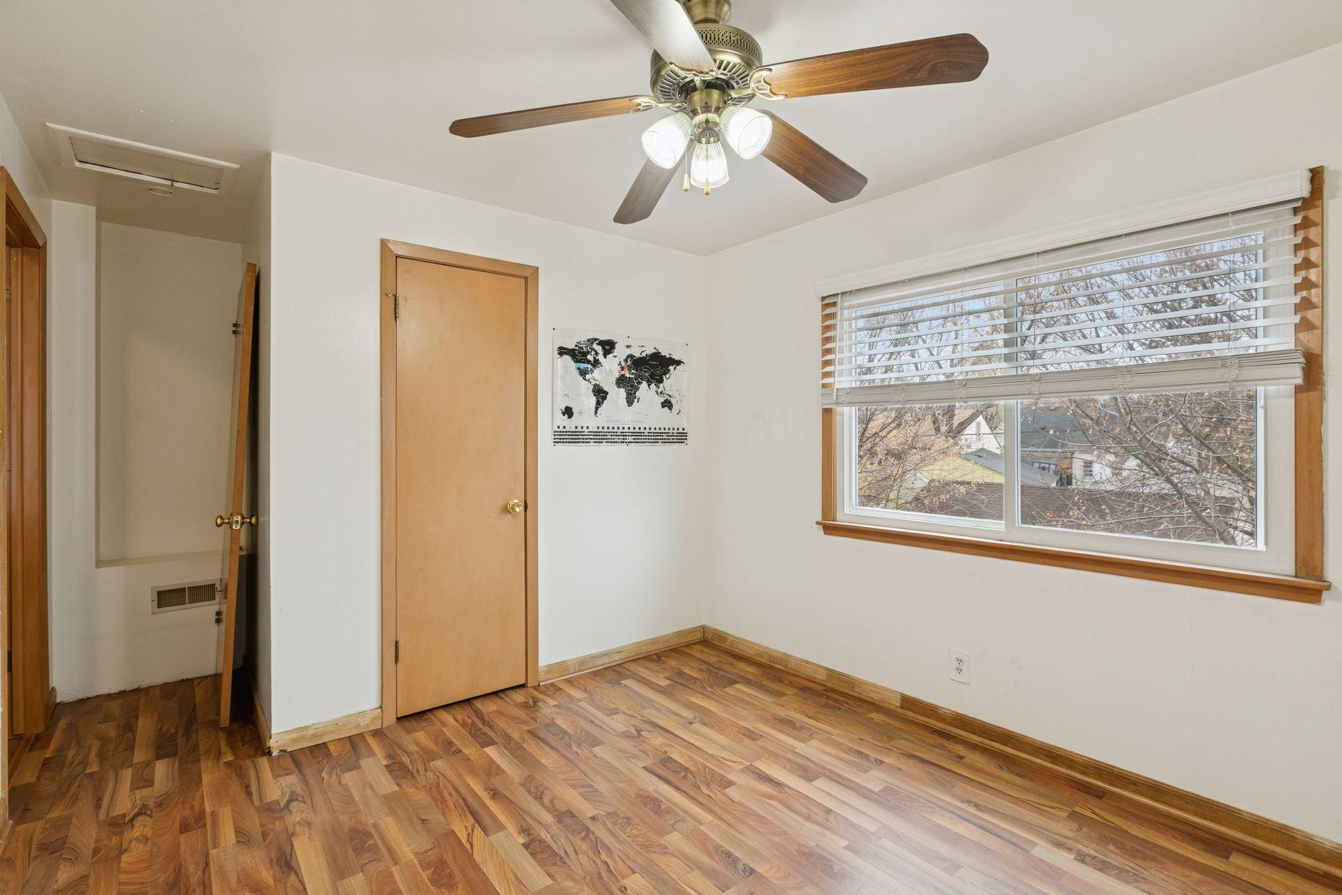 5157 Vincent Avenue N