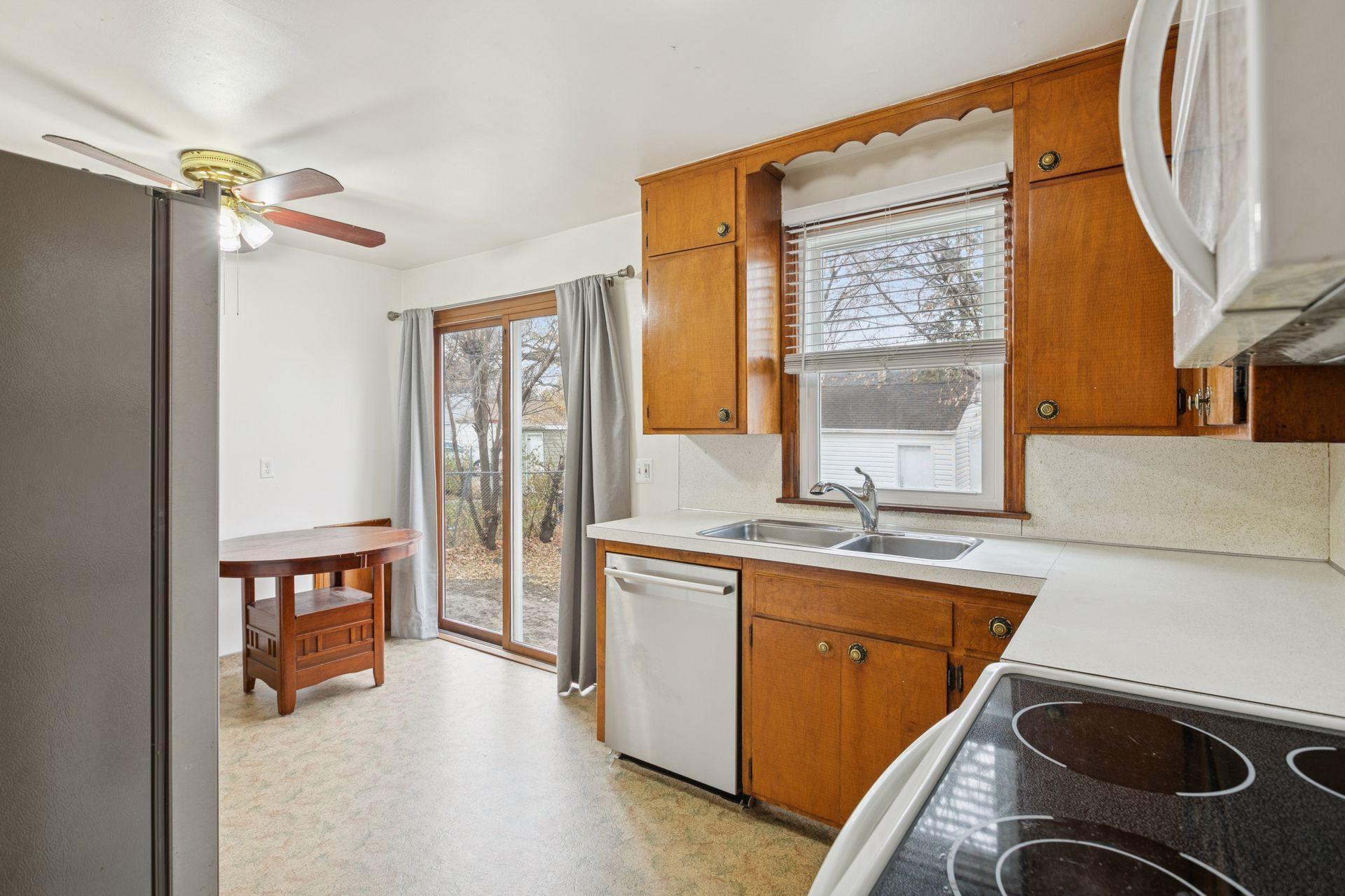 5157 Vincent Avenue N