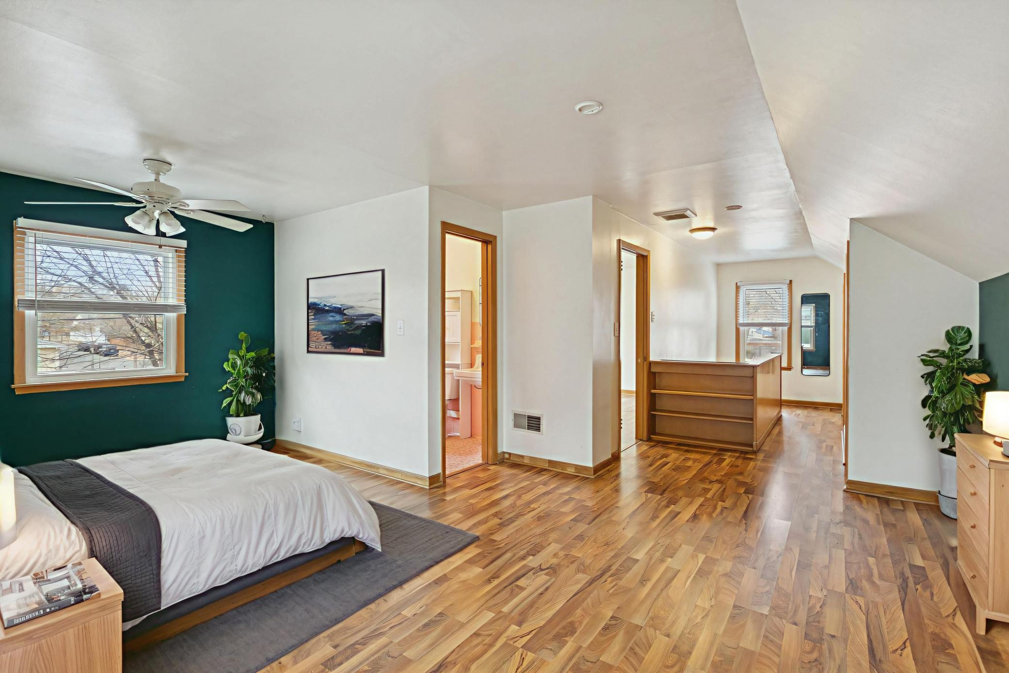 5157 Vincent Avenue N