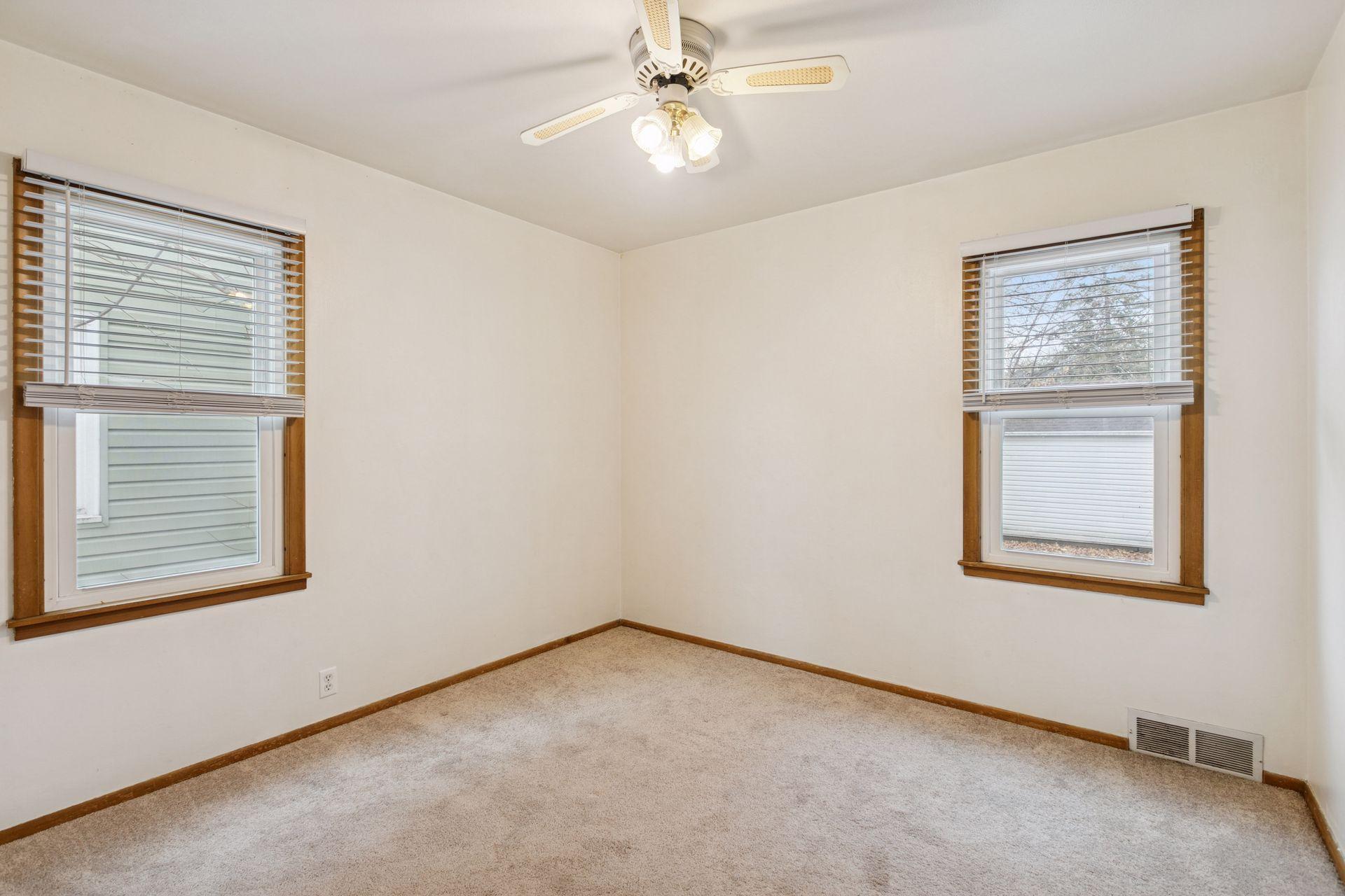 5157 Vincent Avenue N