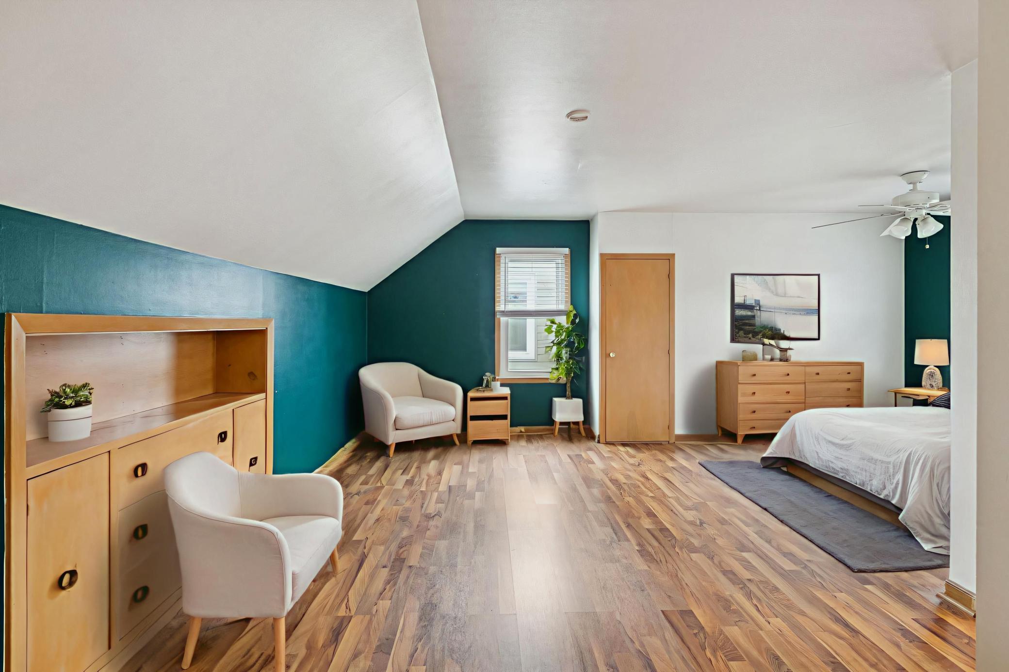 5157 Vincent Avenue N