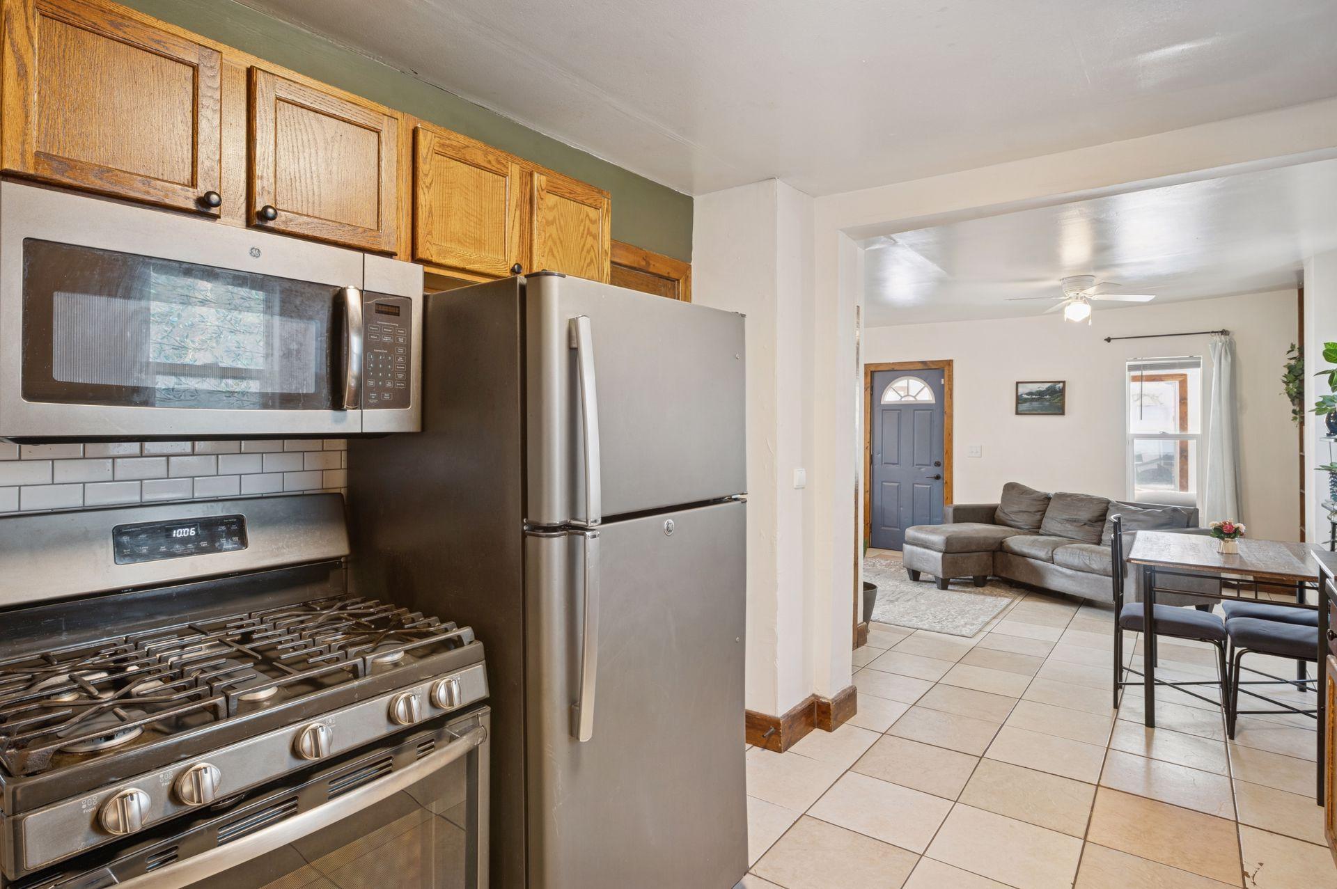 2651 Newton Avenue N