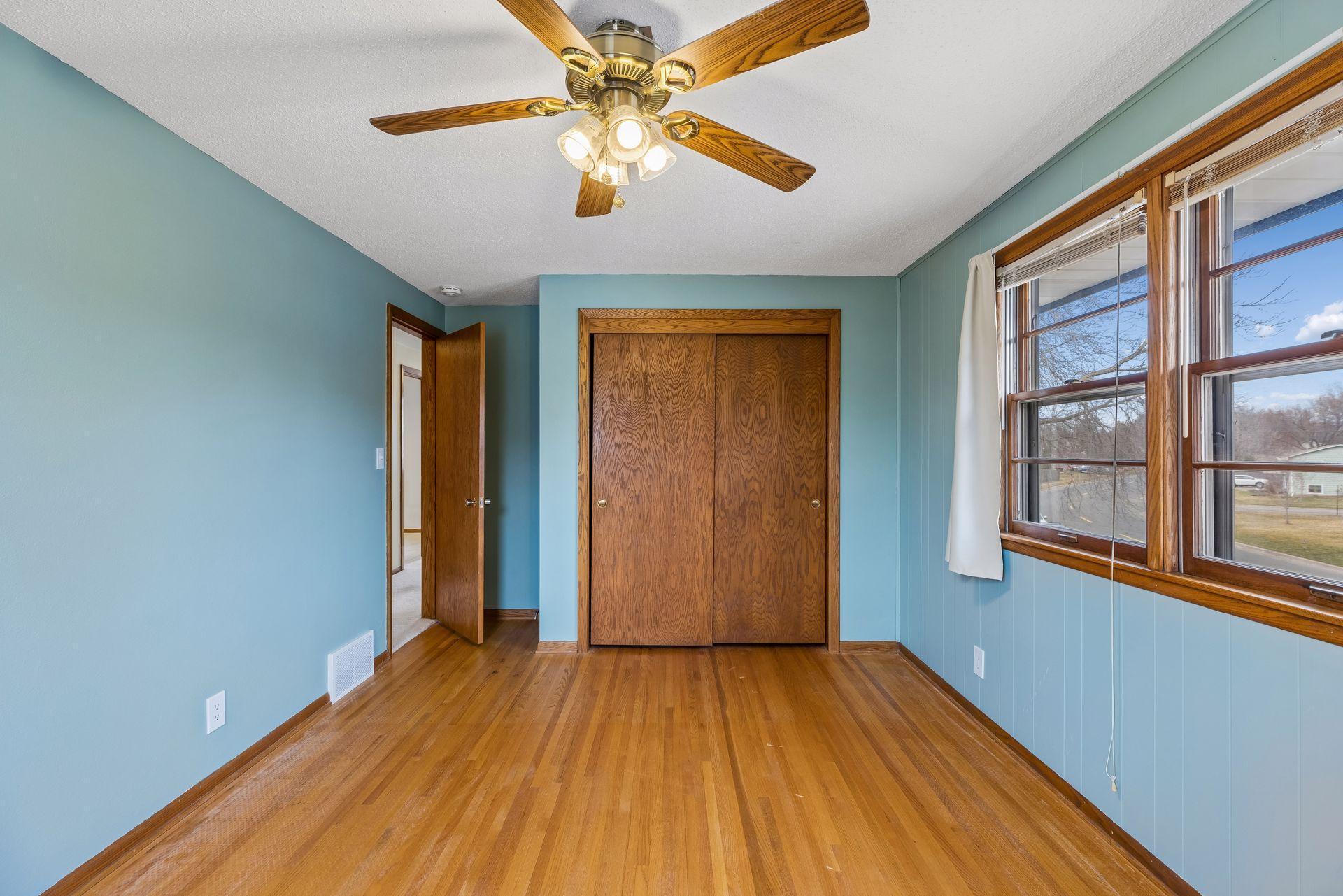 176 Emerson Avenue W