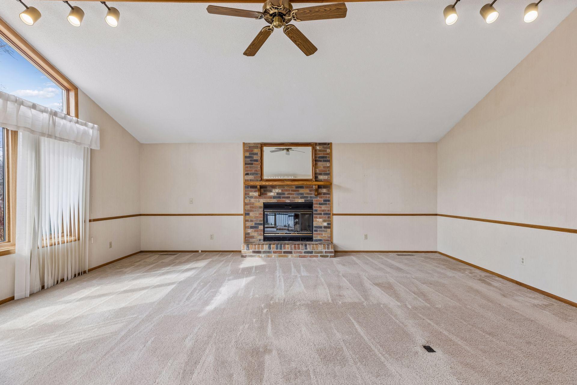 176 Emerson Avenue W