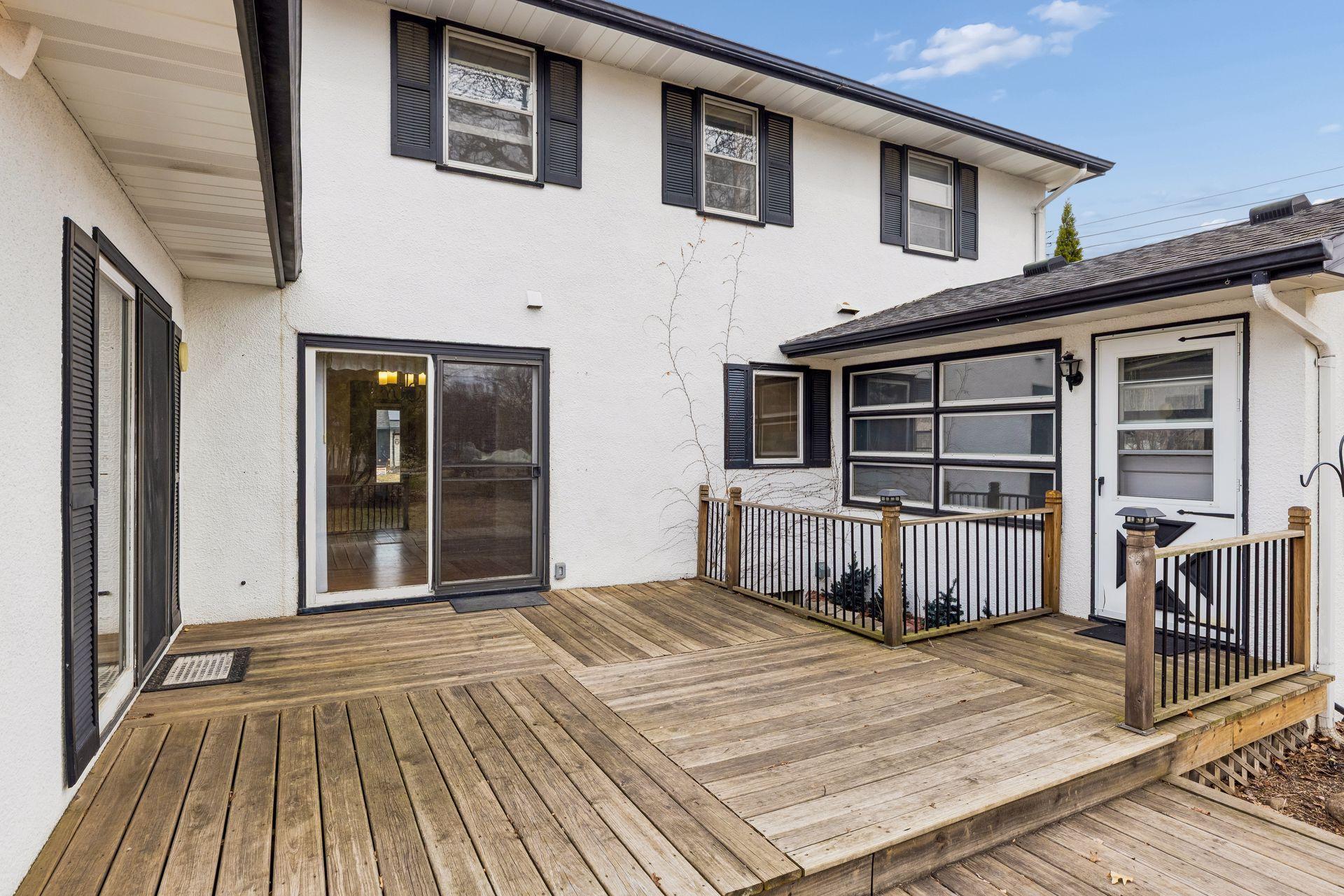 176 Emerson Avenue W