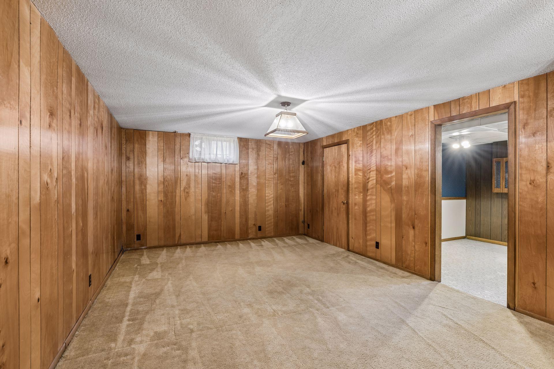 176 Emerson Avenue W