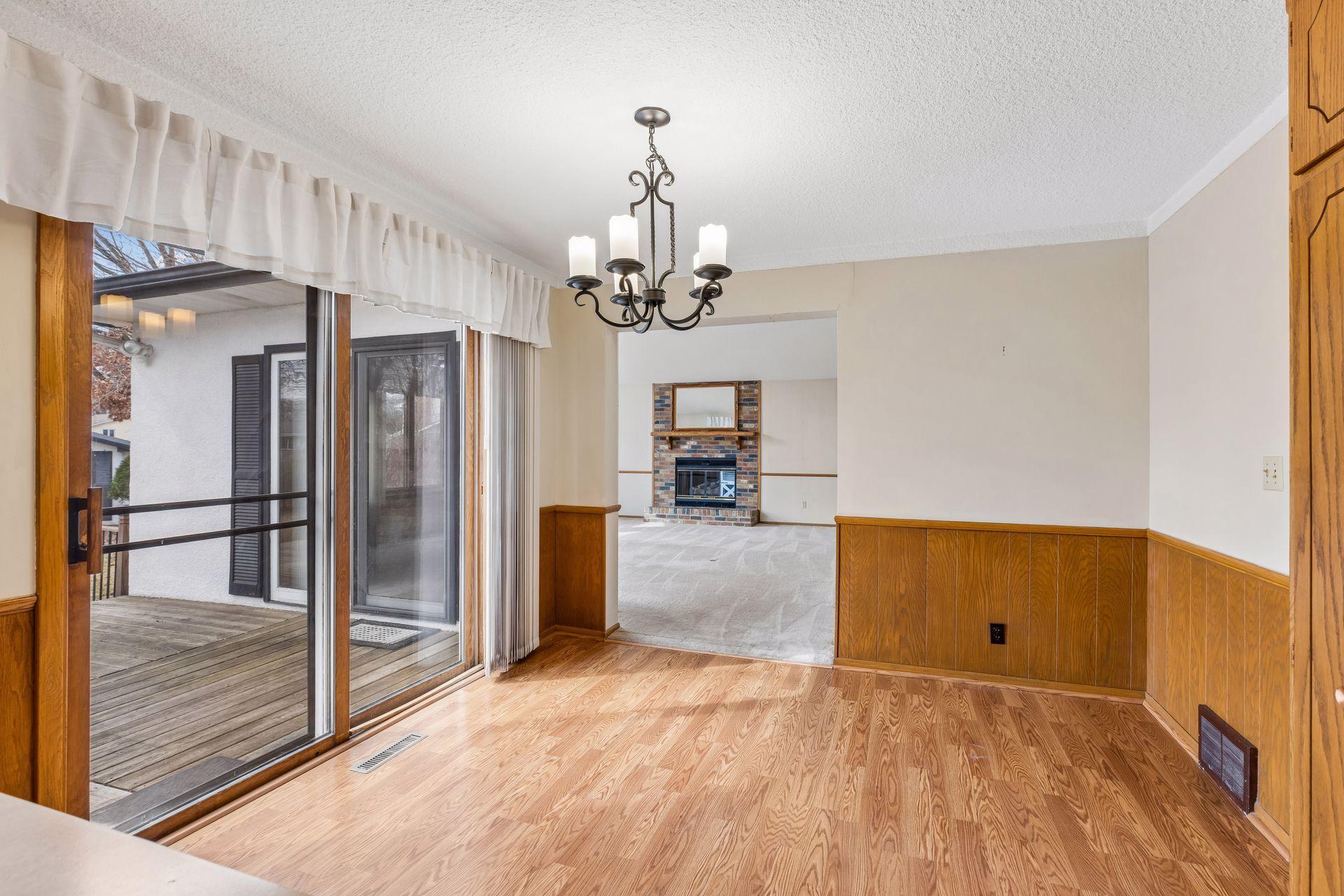 176 Emerson Avenue W