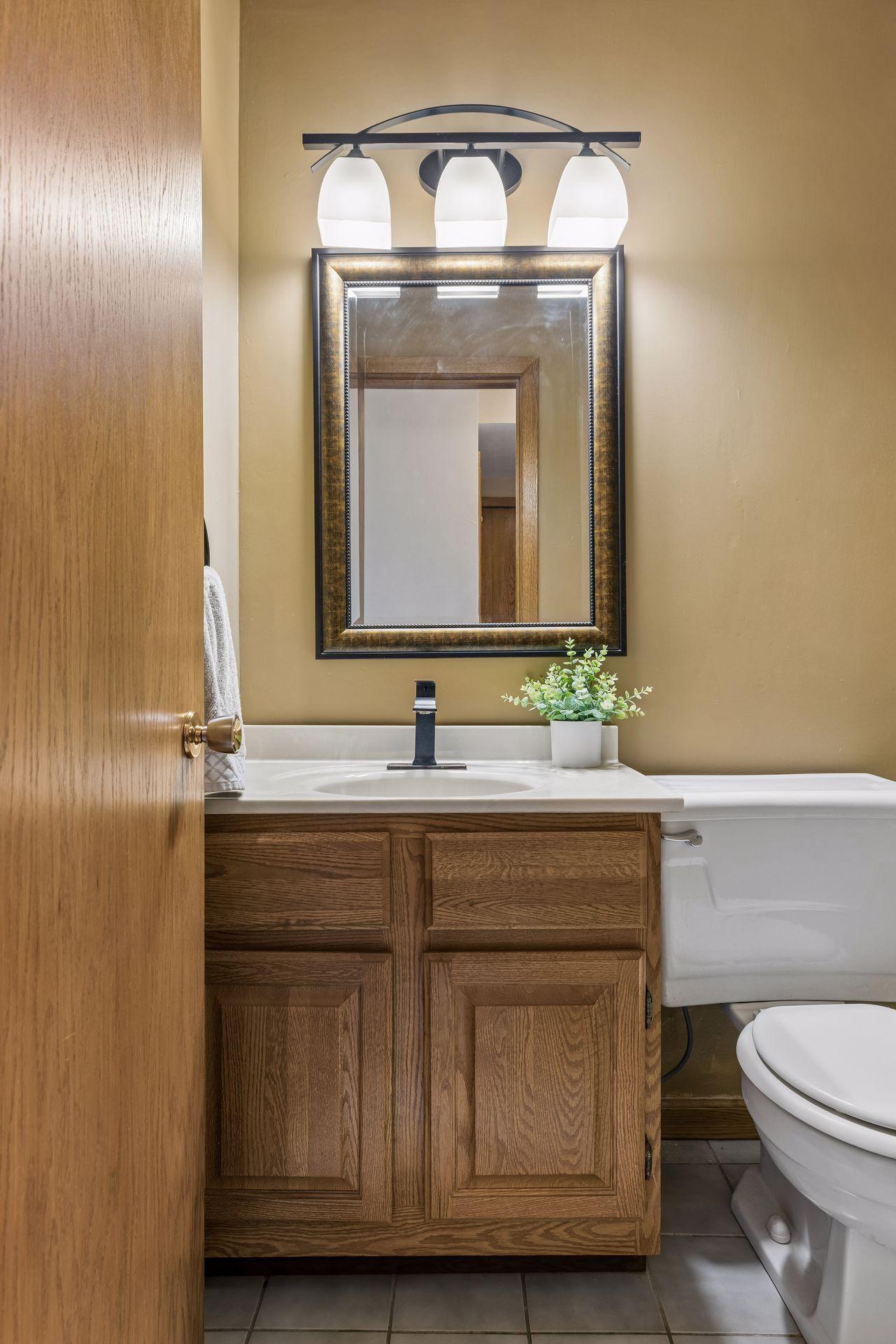 176 Emerson Avenue W