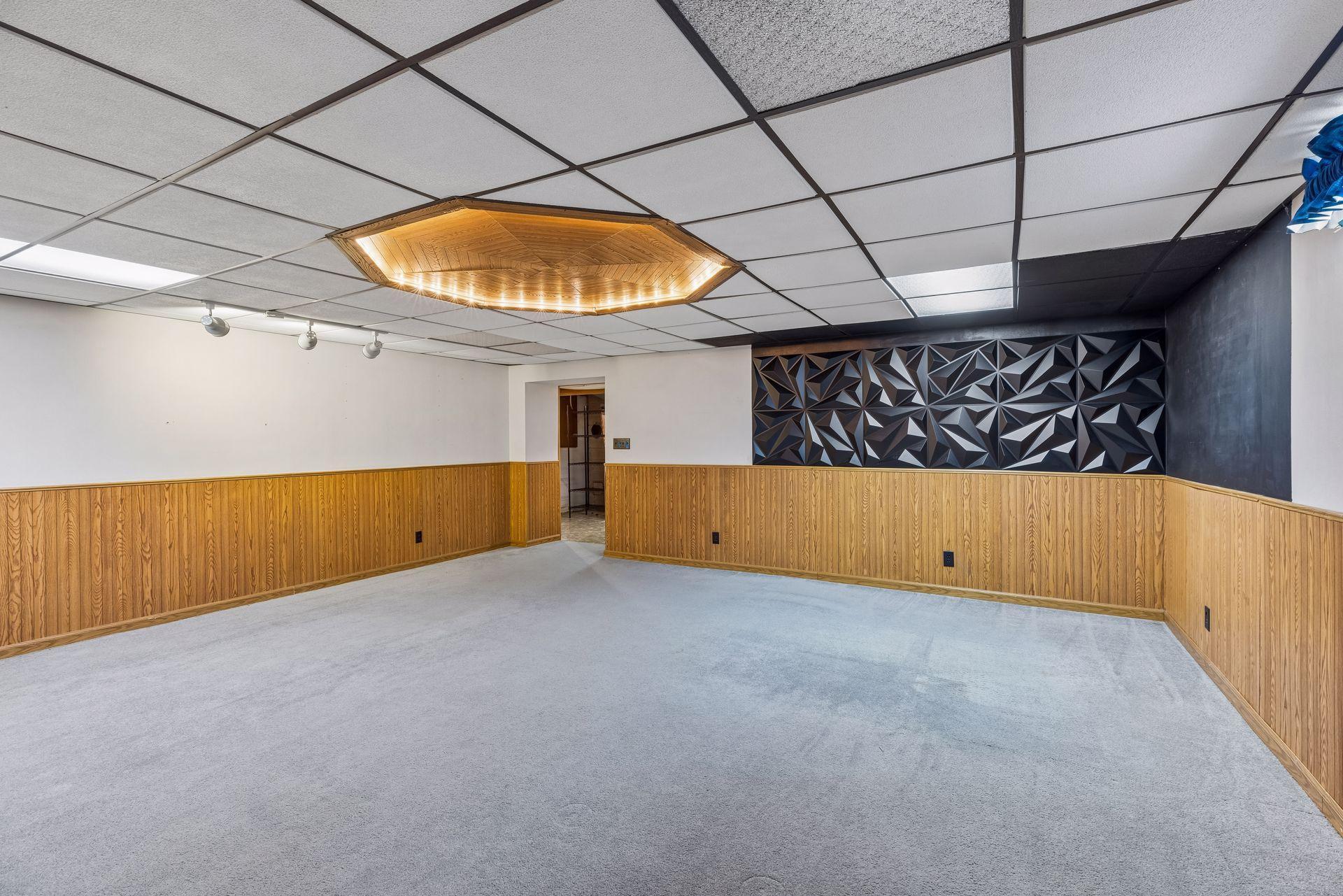 176 Emerson Avenue W