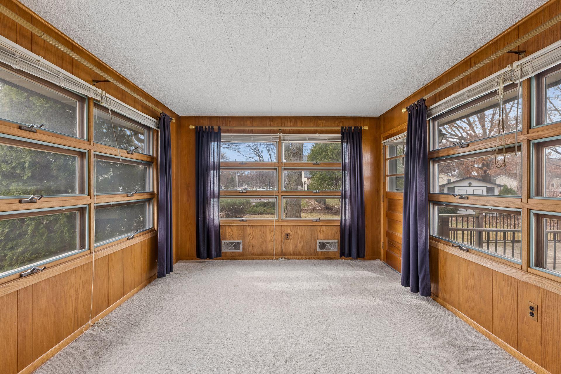 176 Emerson Avenue W