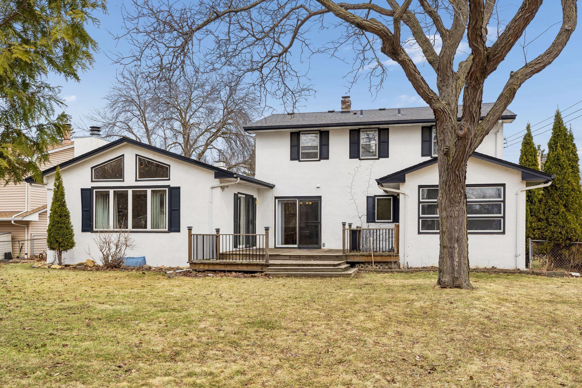 176 Emerson Avenue W