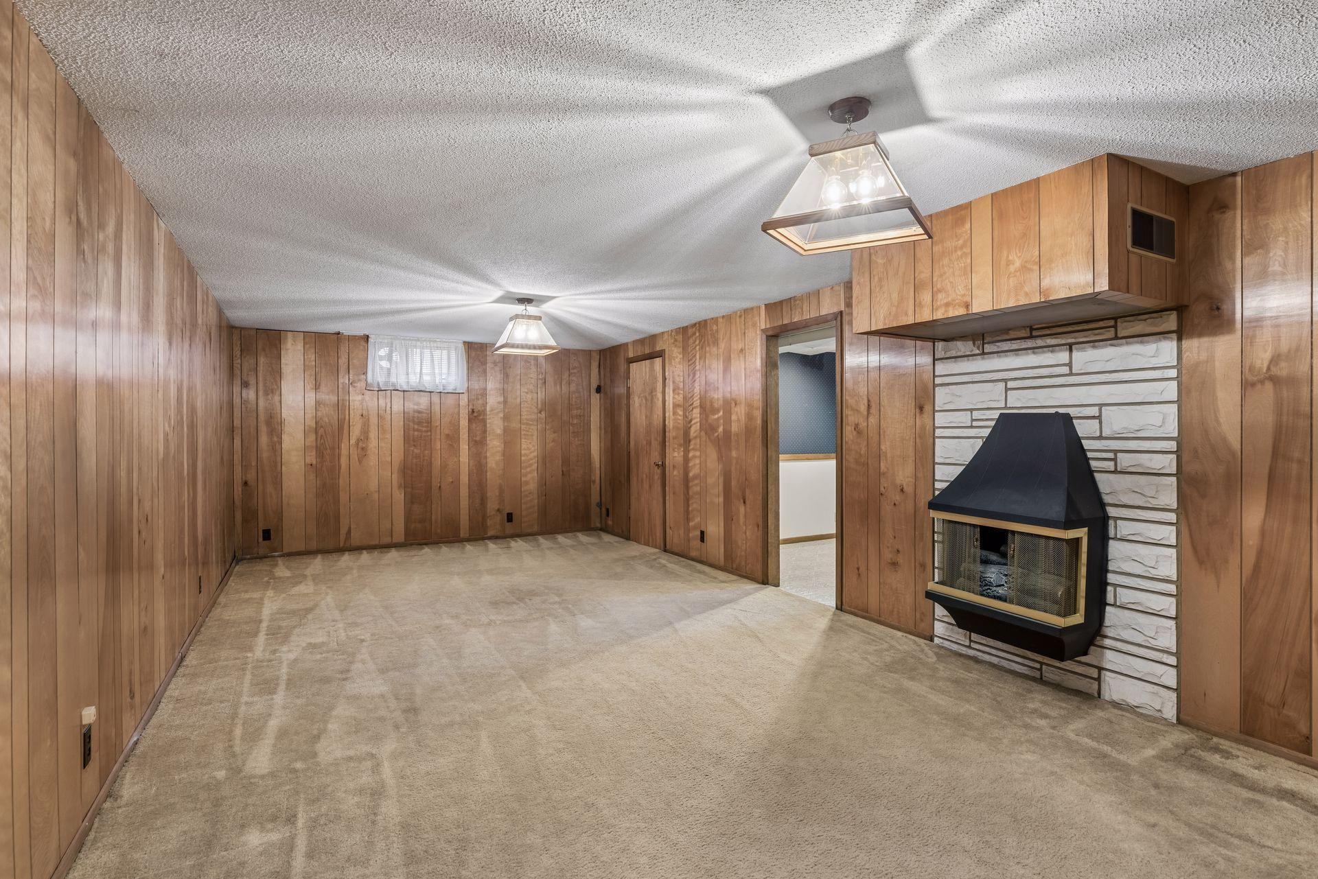 176 Emerson Avenue W