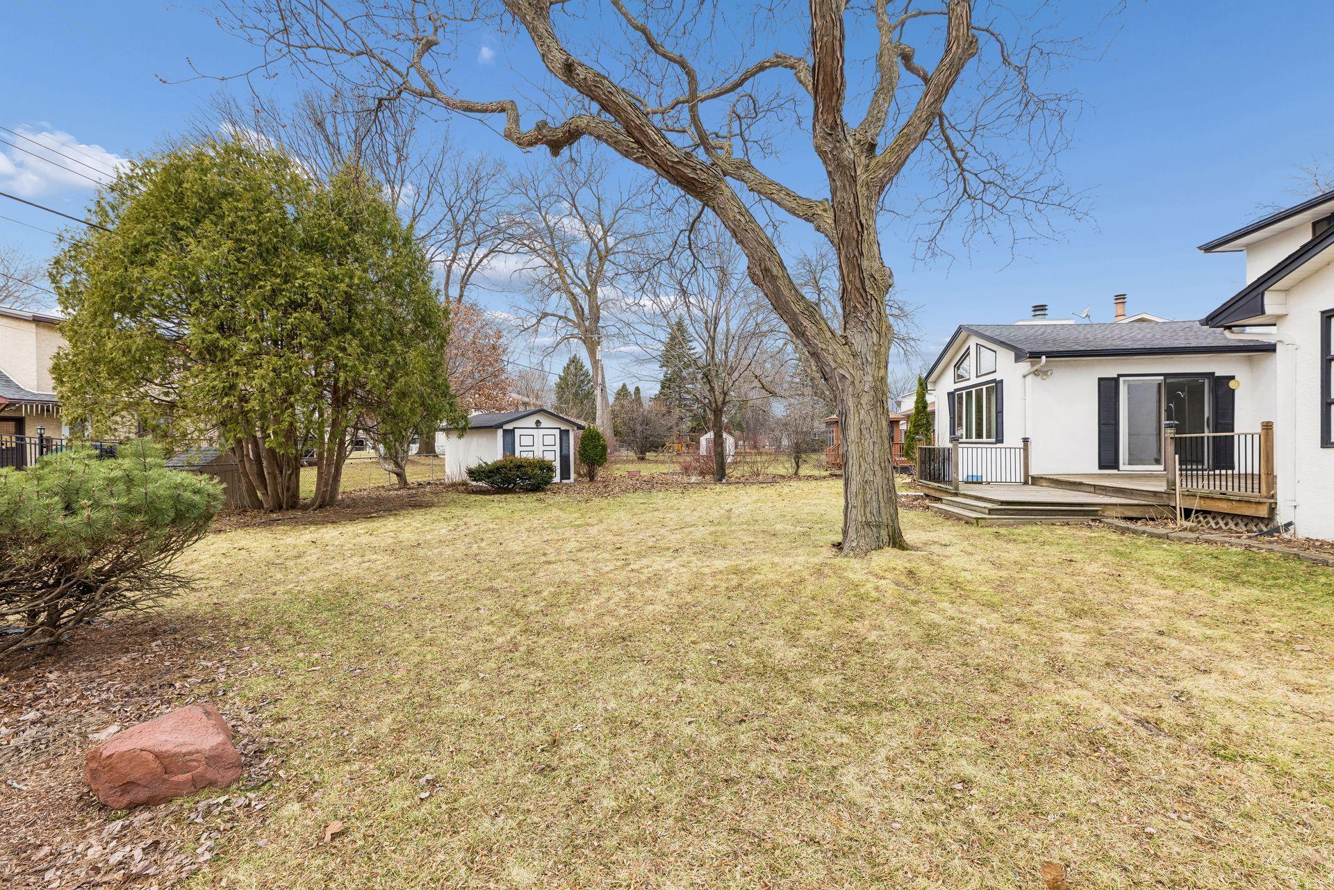 176 Emerson Avenue W