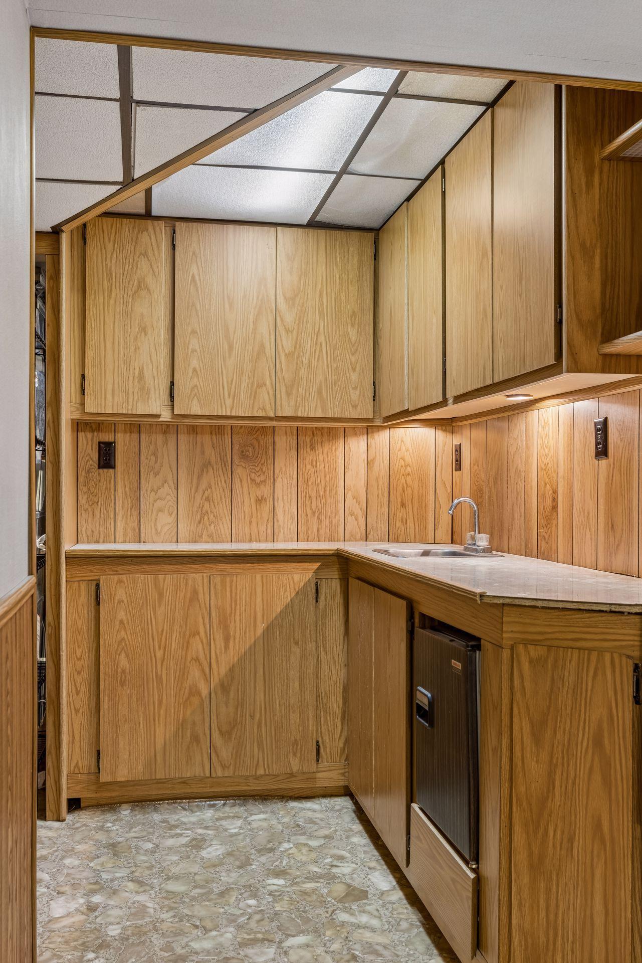 176 Emerson Avenue W