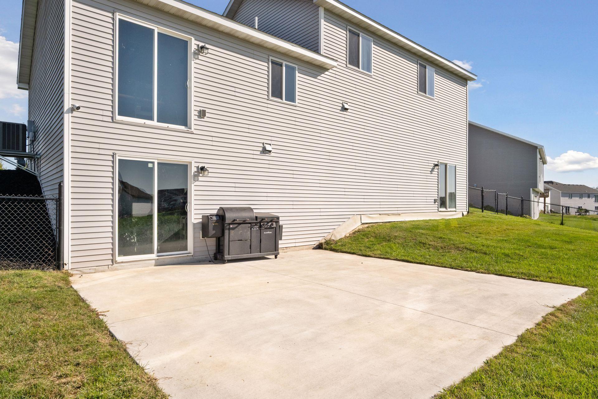835 10th Street