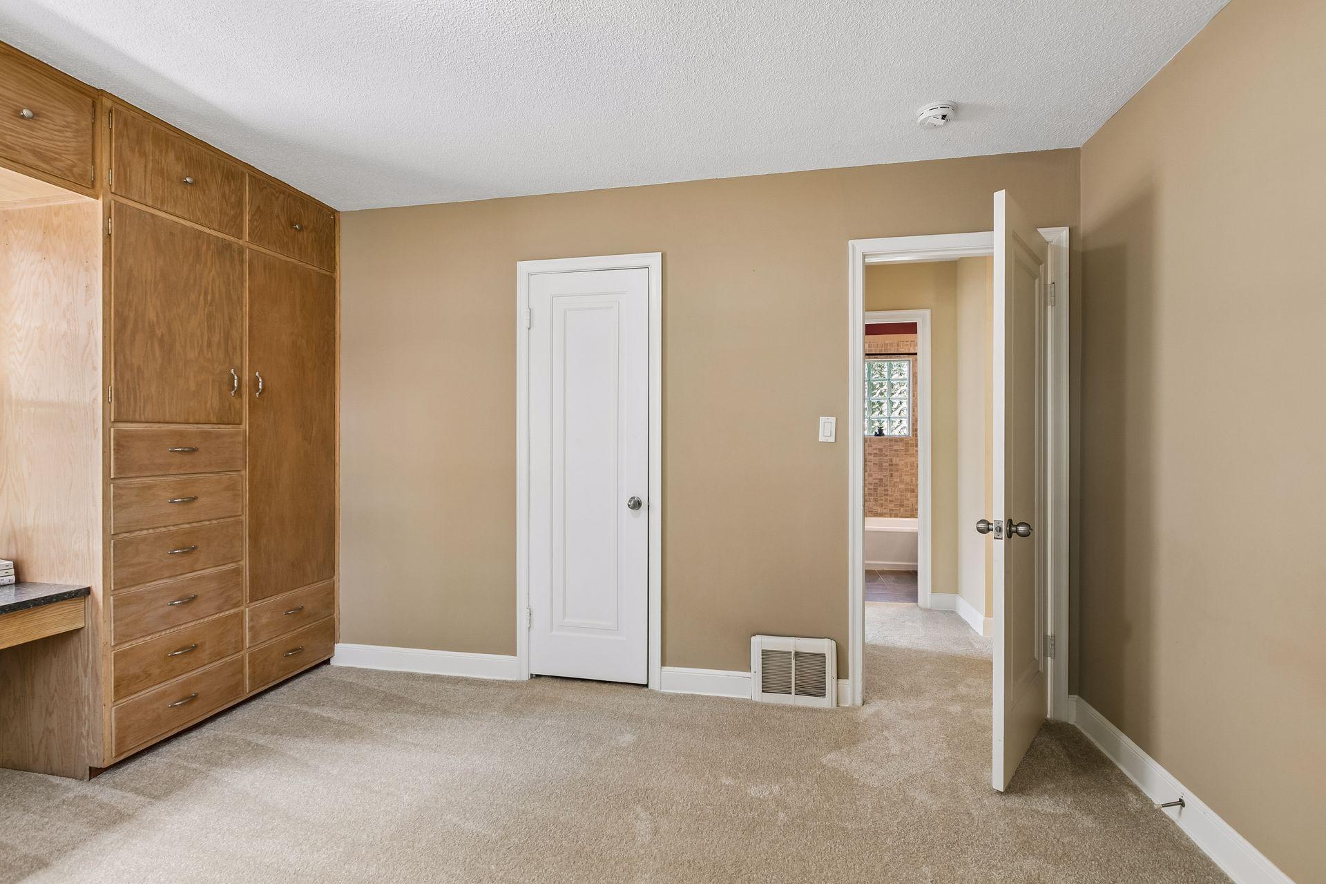 2713 Meridian Drive