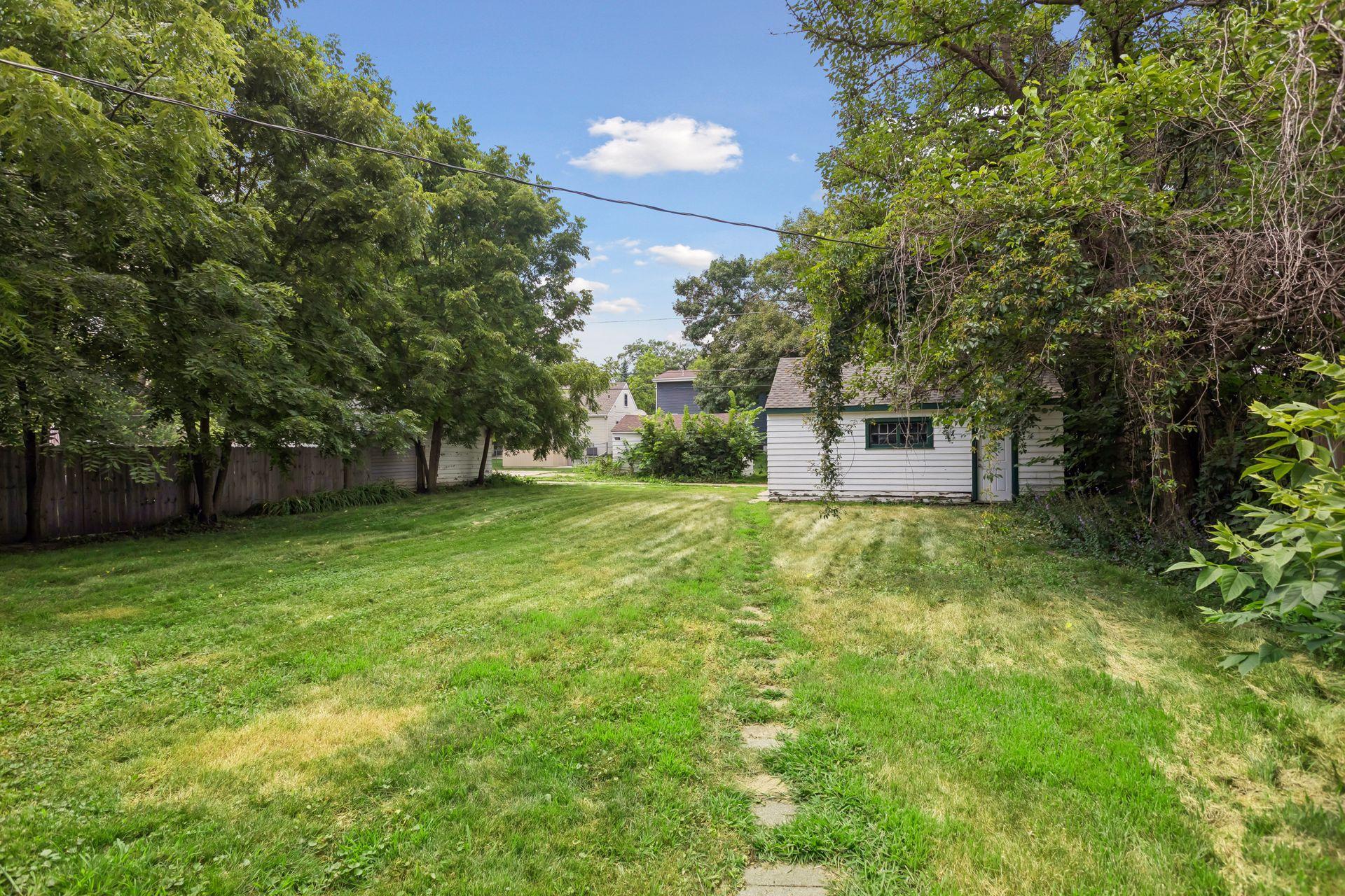 2713 Meridian Drive