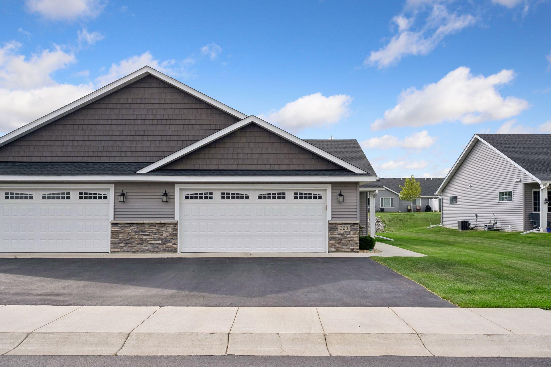 323 Geneva Lane