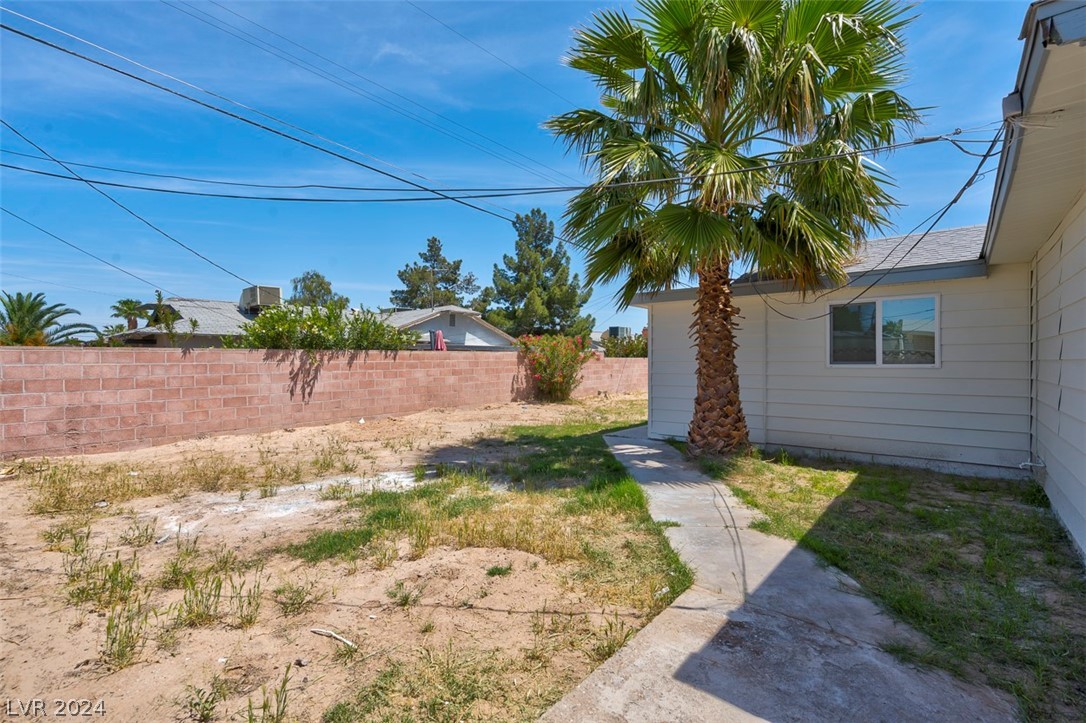 1901 Howard Avenue
