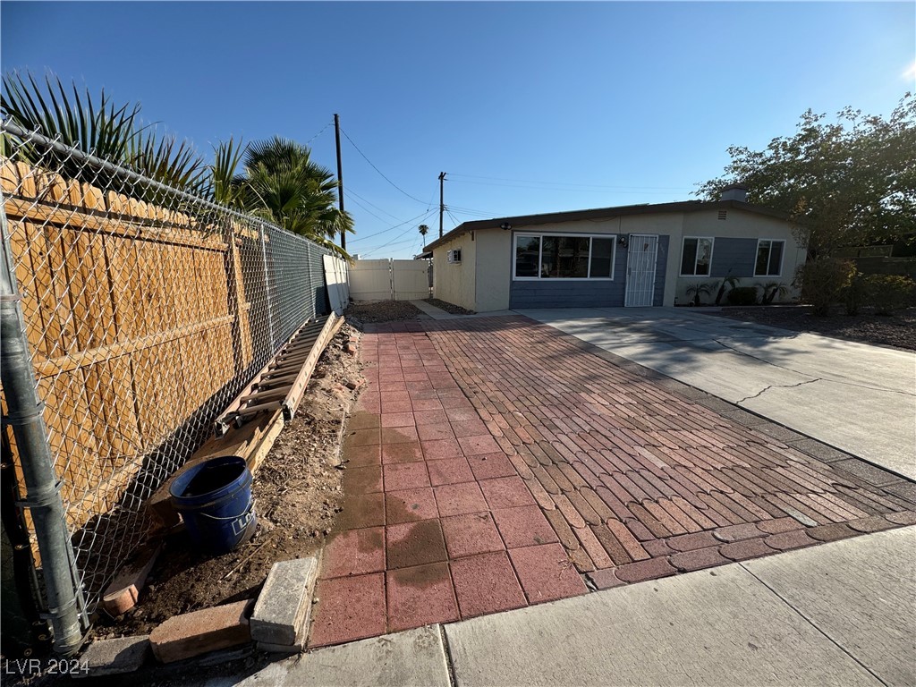 5609 Gipsy Avenue