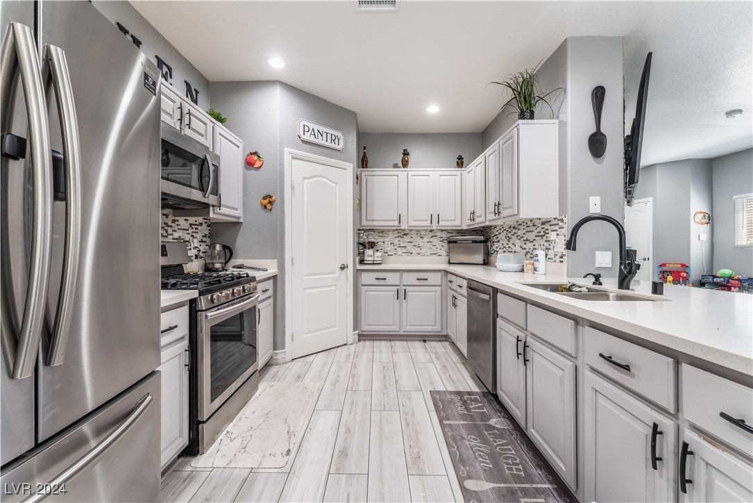 4659 Longshot Drive