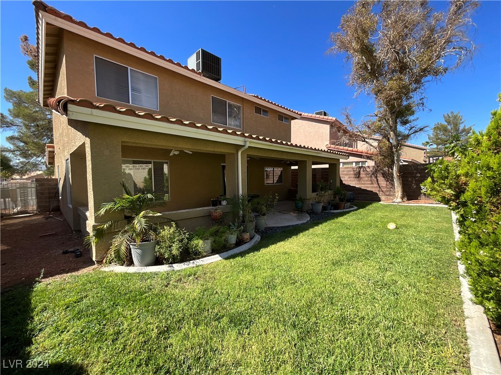 1520 Spreading Oak Drive