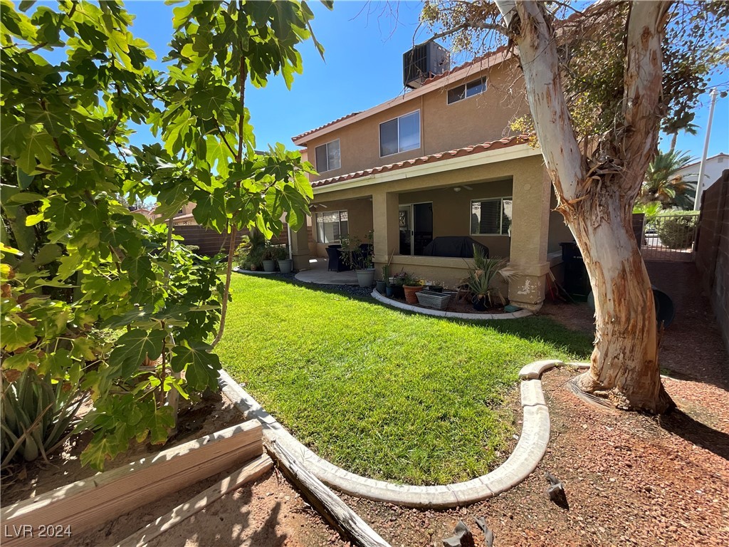 1520 Spreading Oak Drive
